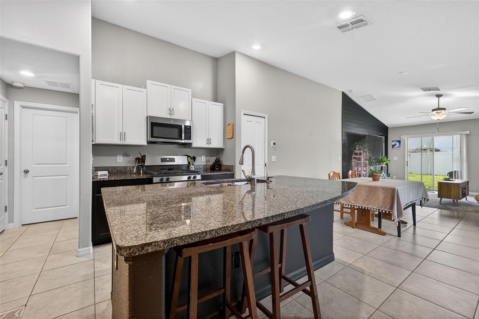 9324 LEMON DROP LOOP, SUN CITY CENTER, FL, 33573