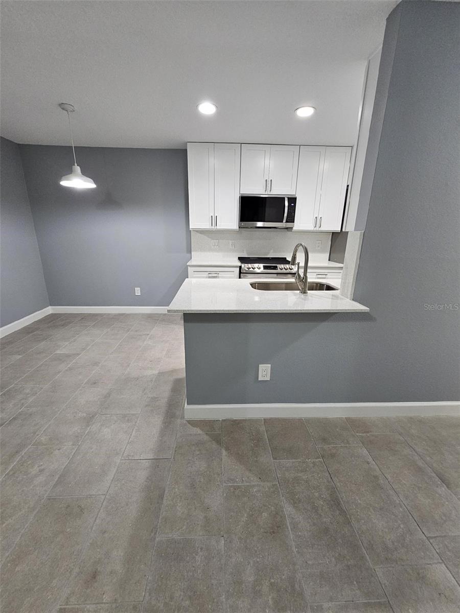 2533 GRASSY POINT DR #203, LAKE MARY, FL, 32746