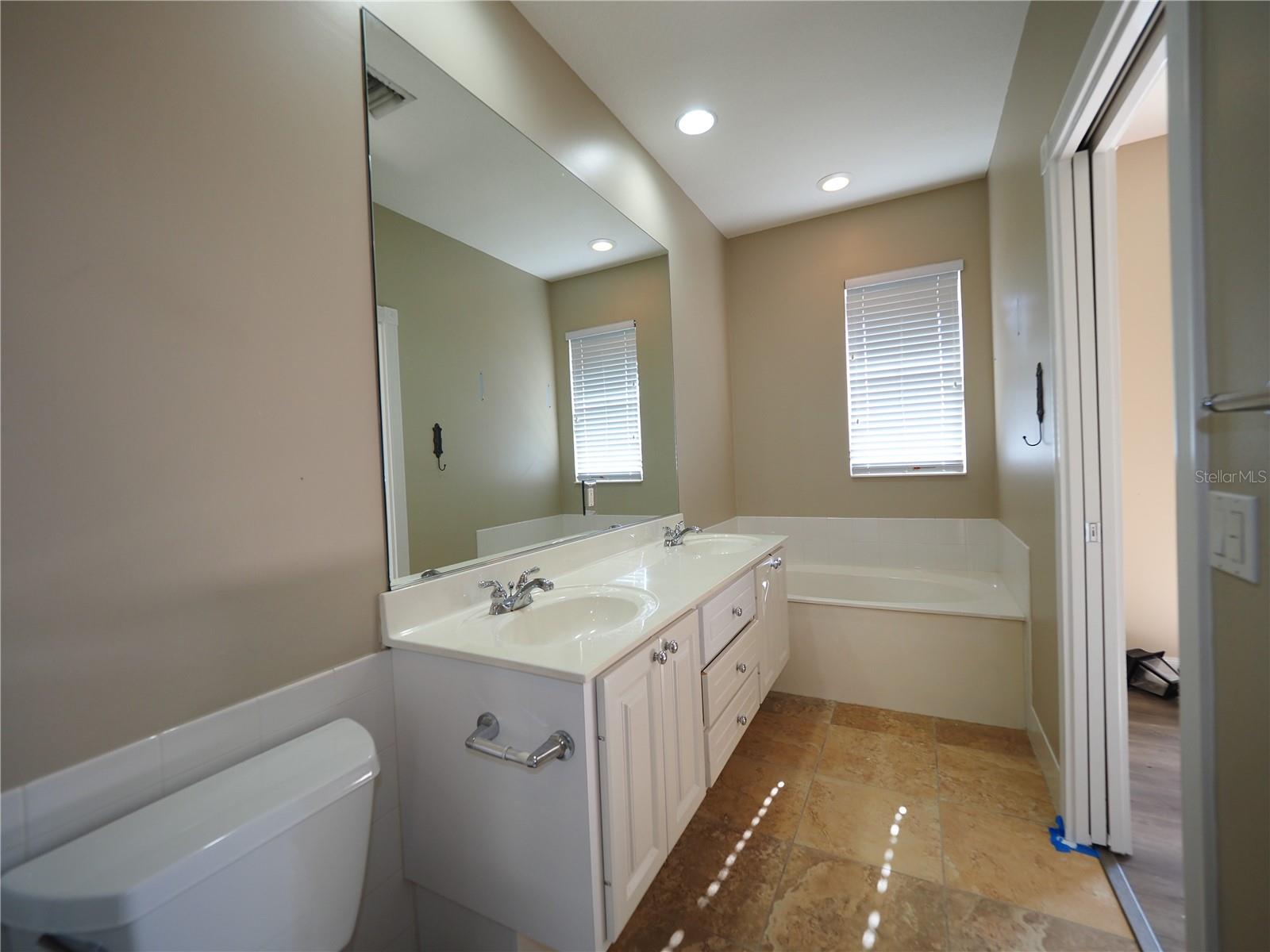1649 NAPOLI DR W, SARASOTA, FL, 34232