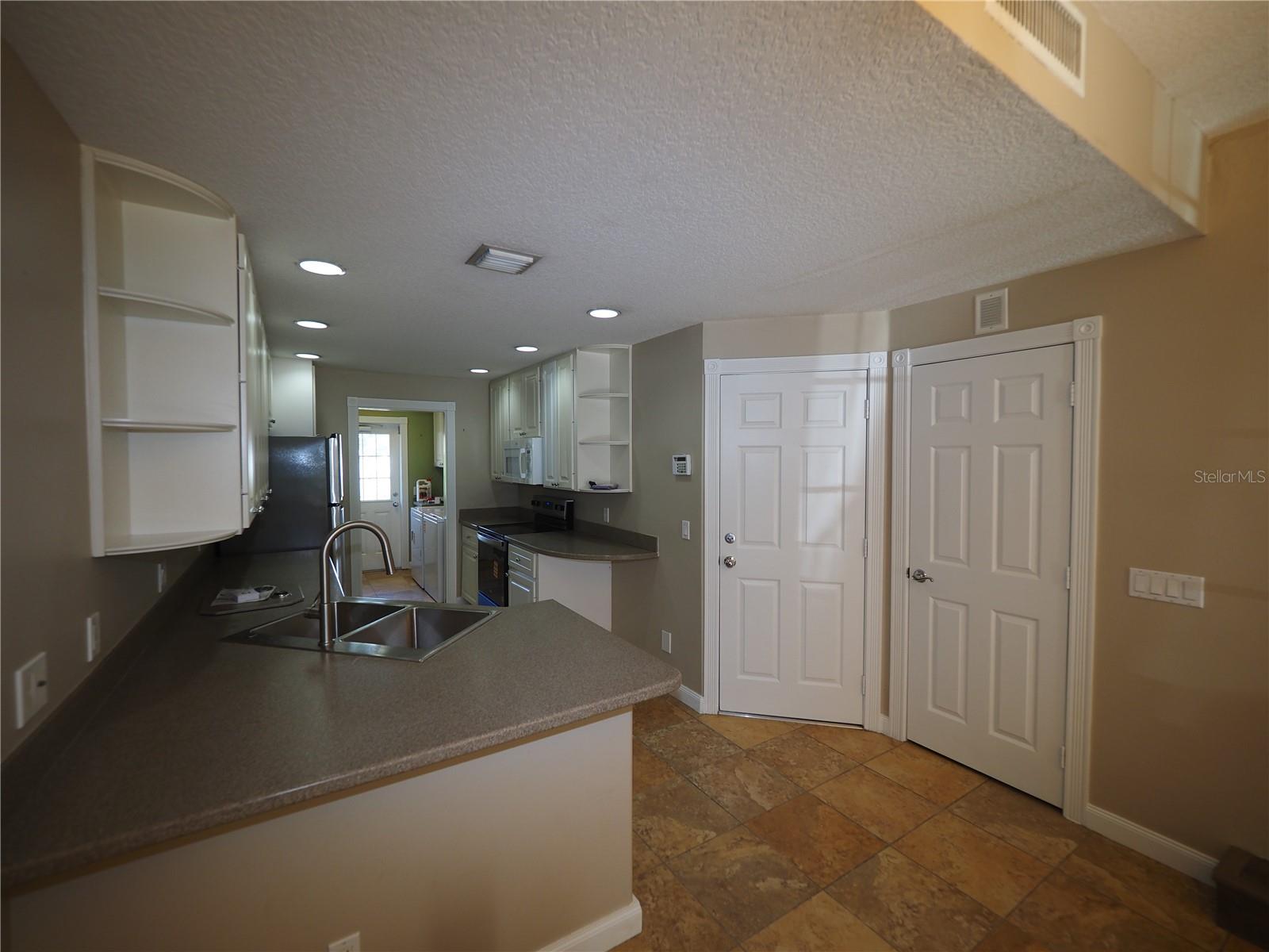 1649 NAPOLI DR W, SARASOTA, FL, 34232