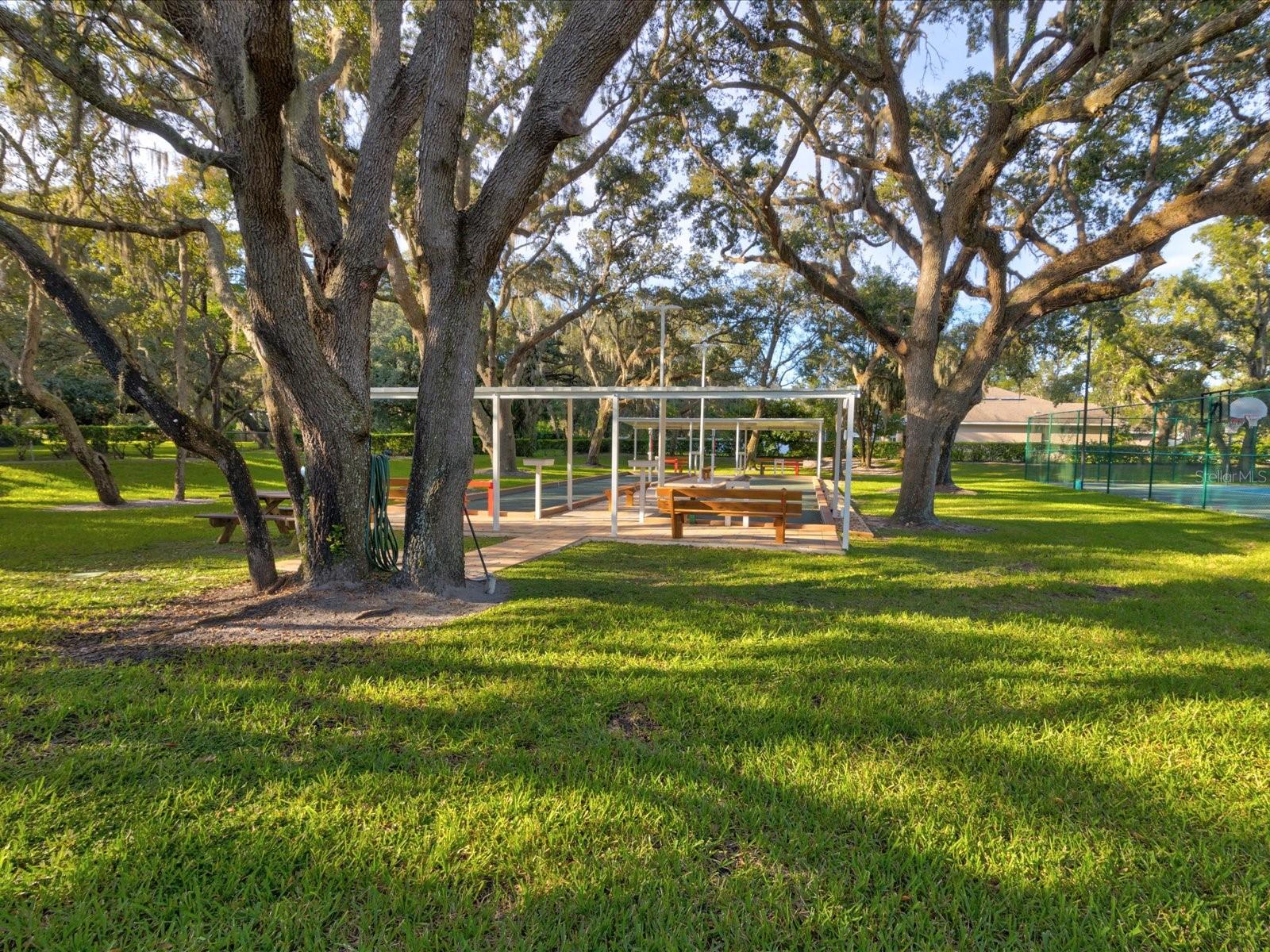 18602 WINDING OAKS BLVD, HUDSON, FL, 34667