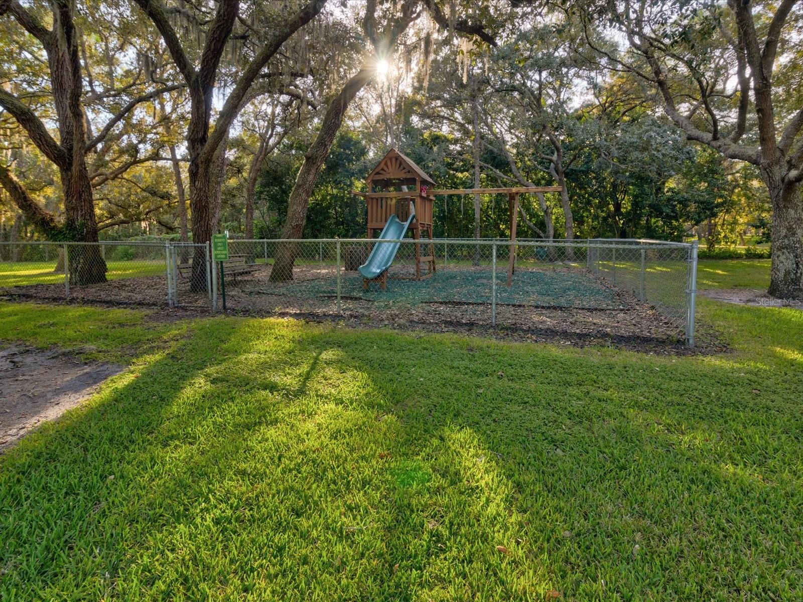 18602 WINDING OAKS BLVD, HUDSON, FL, 34667