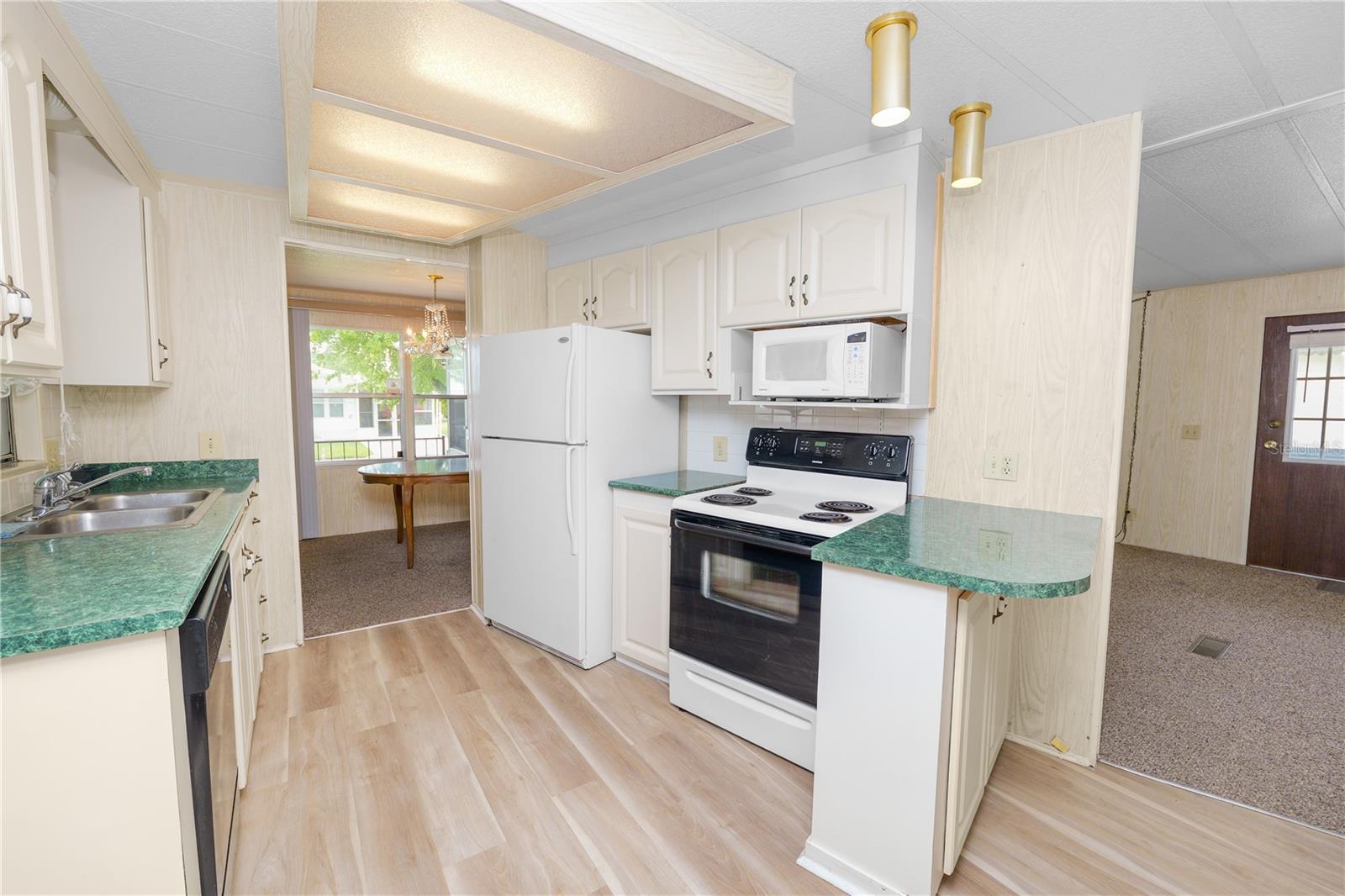 1610 REYNOLDS RD #4, LAKELAND, FL, 33801