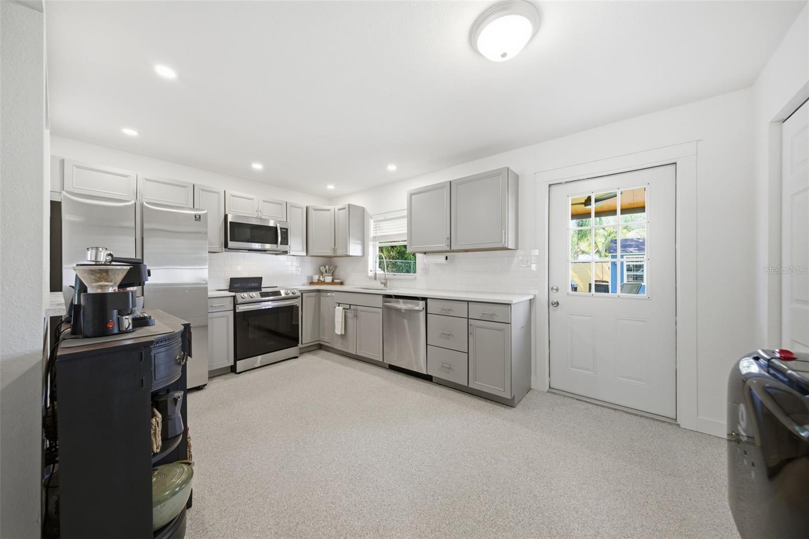 720 LOCUST ST, TARPON SPRINGS, FL, 34689