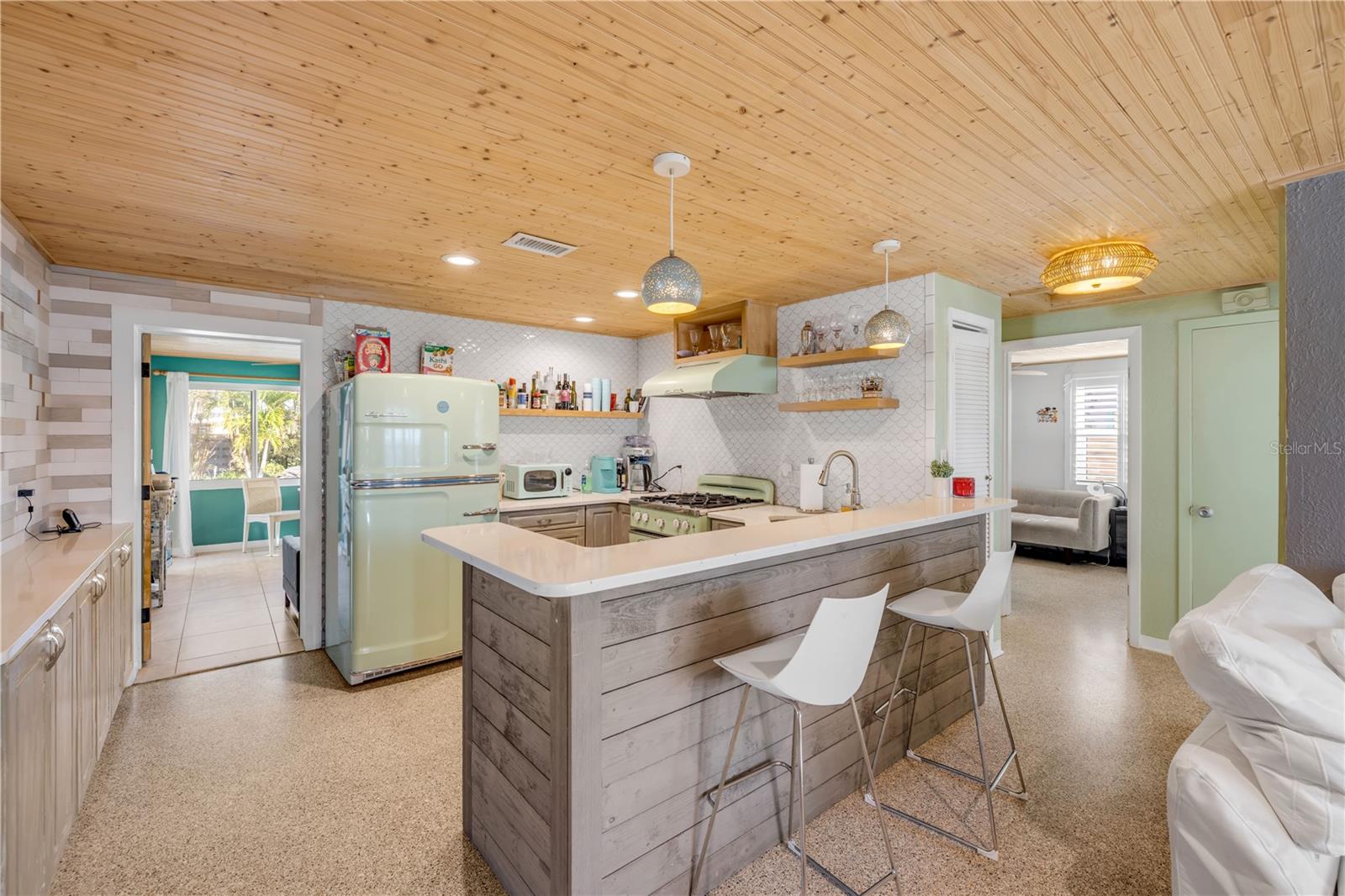308 NORMANDY AVE, NEW SMYRNA BEACH, FL, 32169