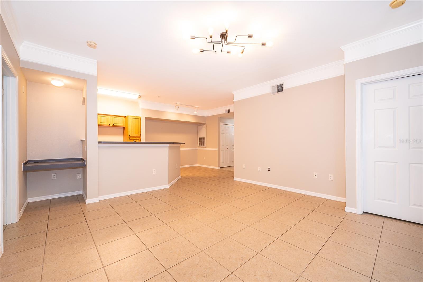 6663 QUEENS BOROUGH AVE #208, ORLANDO, FL, 32835