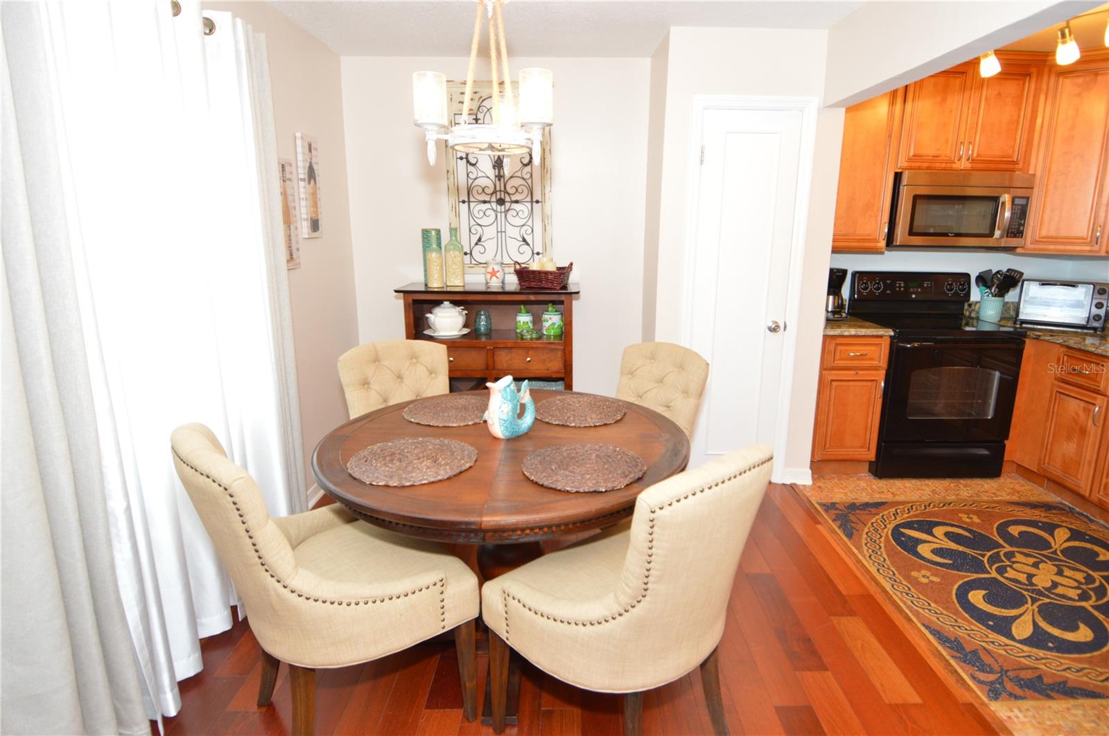 213 SEAHORSE DR SE #B, ST PETERSBURG, FL, 33705