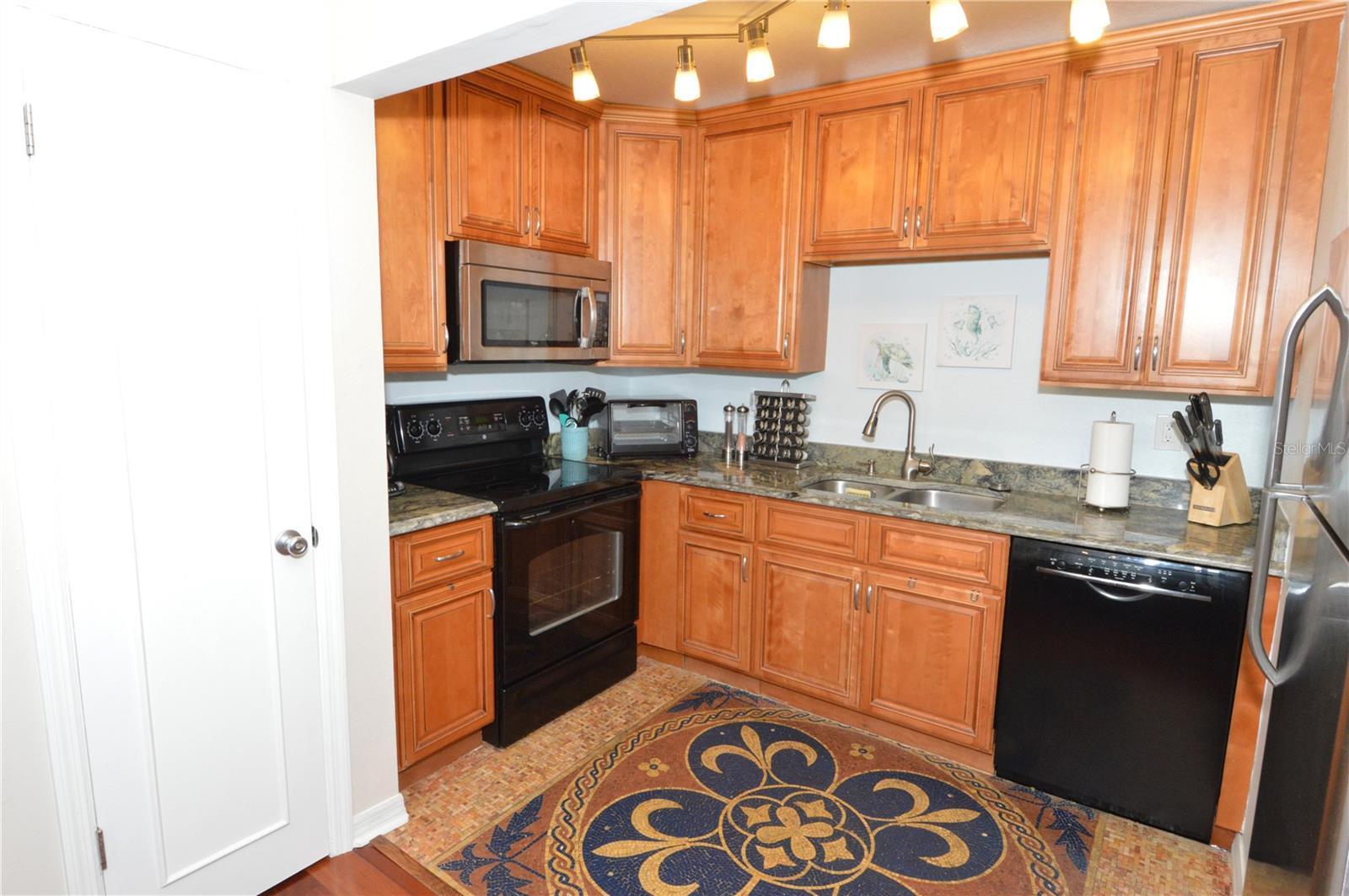 213 SEAHORSE DR SE #B, ST PETERSBURG, FL, 33705