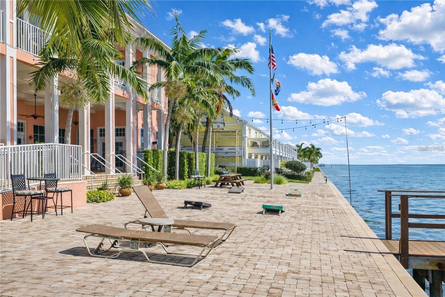 213 SEAHORSE DR SE #B, ST PETERSBURG, FL, 33705