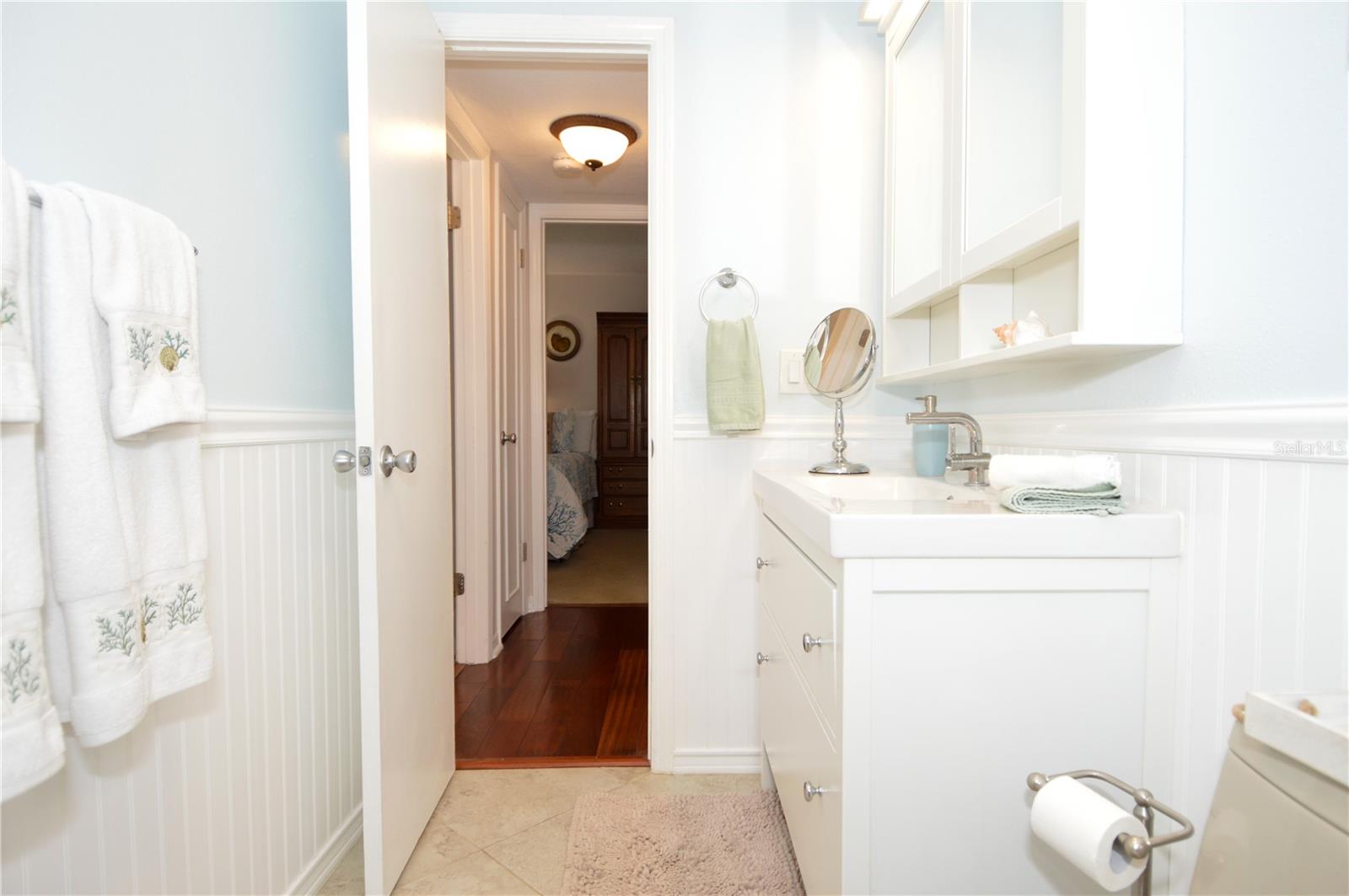 213 SEAHORSE DR SE #B, ST PETERSBURG, FL, 33705