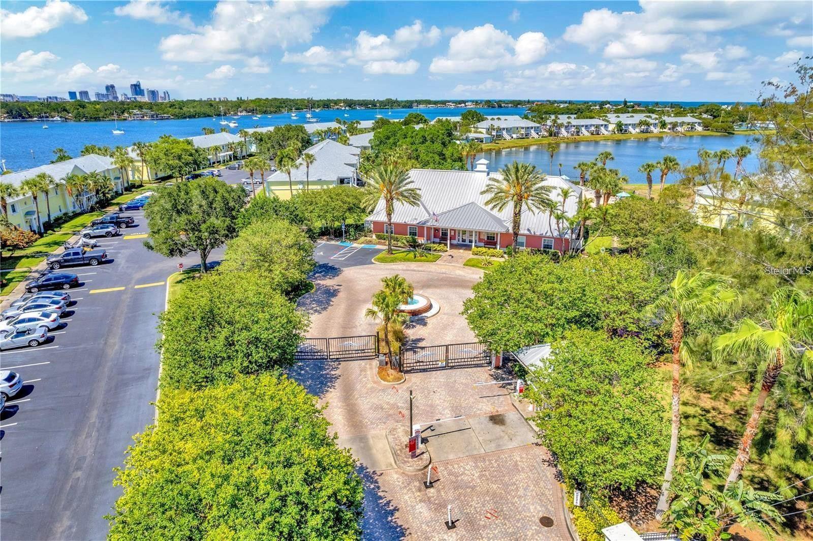 213 SEAHORSE DR SE #B, ST PETERSBURG, FL, 33705