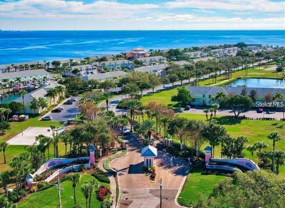 213 SEAHORSE DR SE #B, ST PETERSBURG, FL, 33705
