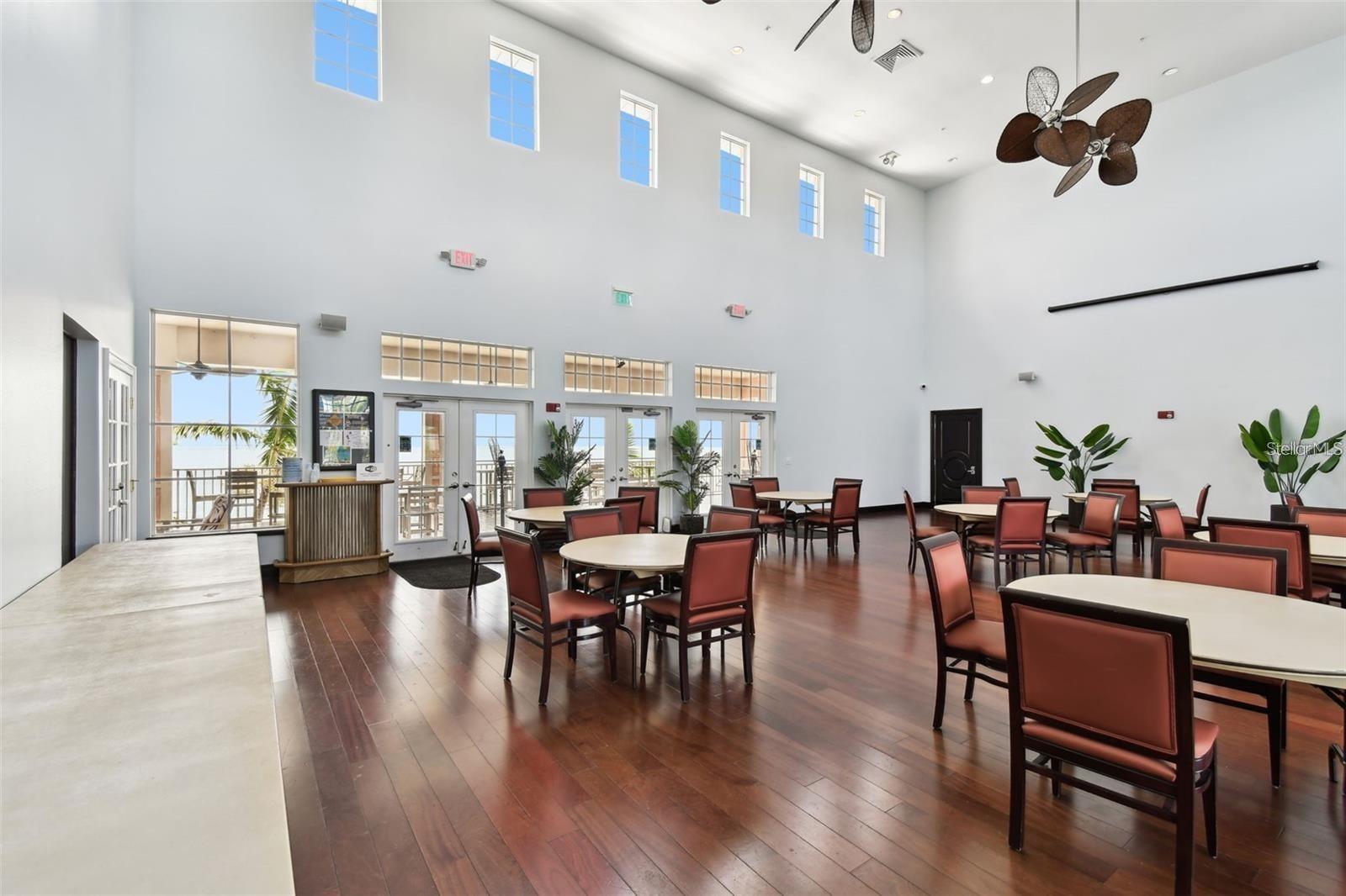 213 SEAHORSE DR SE #B, ST PETERSBURG, FL, 33705