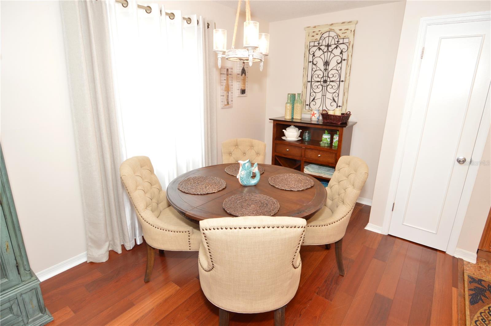 213 SEAHORSE DR SE #B, ST PETERSBURG, FL, 33705