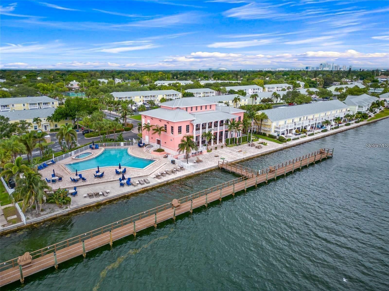 213 SEAHORSE DR SE #B, ST PETERSBURG, FL, 33705
