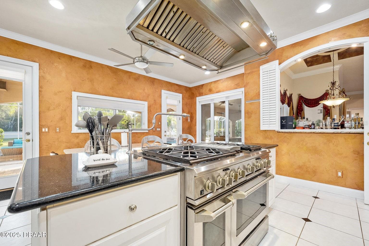 602 TOMOKA AVE, ORMOND BEACH, FL, 32174