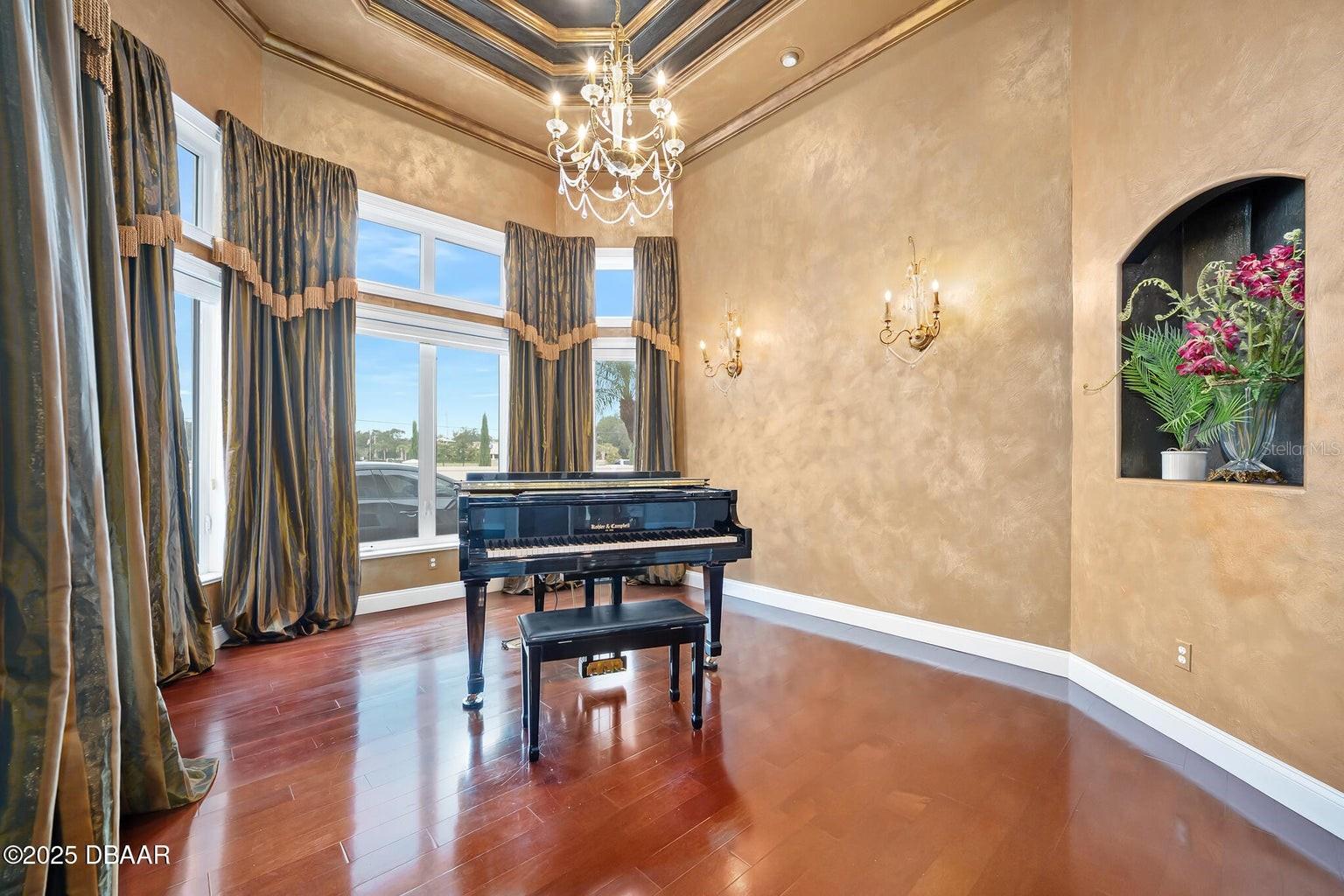 602 TOMOKA AVE, ORMOND BEACH, FL, 32174