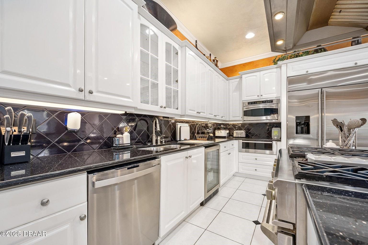 602 TOMOKA AVE, ORMOND BEACH, FL, 32174