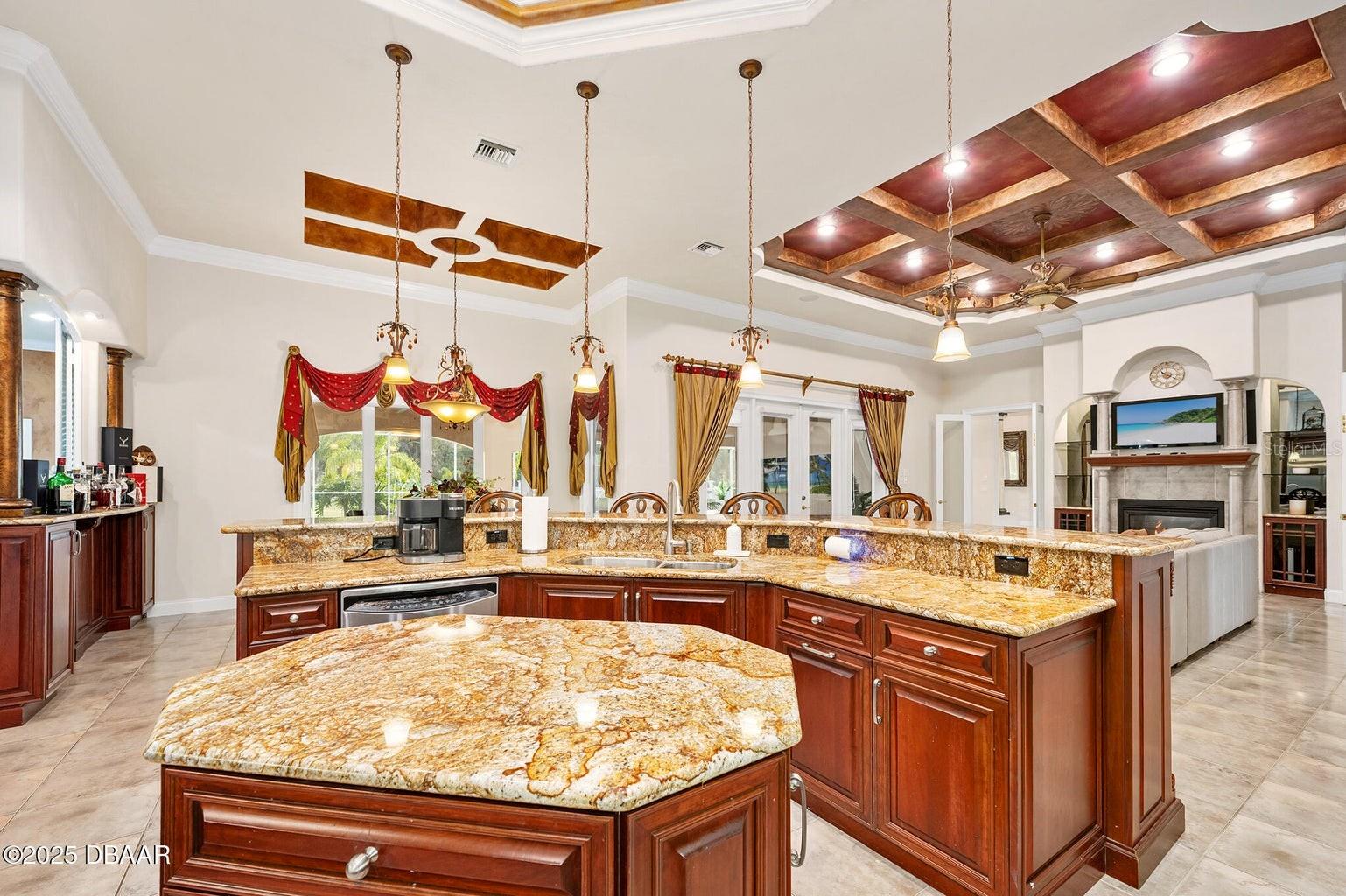 602 TOMOKA AVE, ORMOND BEACH, FL, 32174