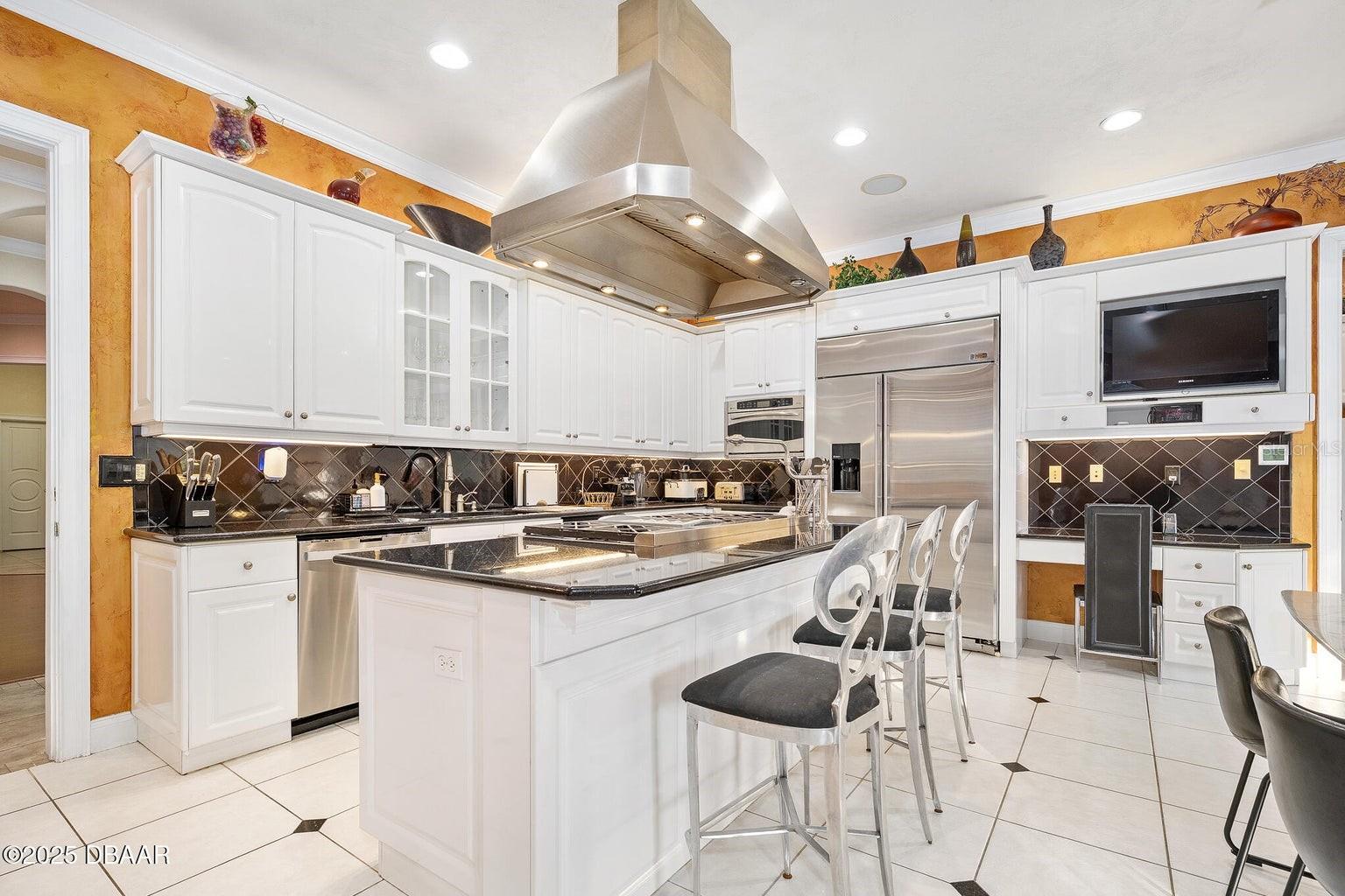 602 TOMOKA AVE, ORMOND BEACH, FL, 32174