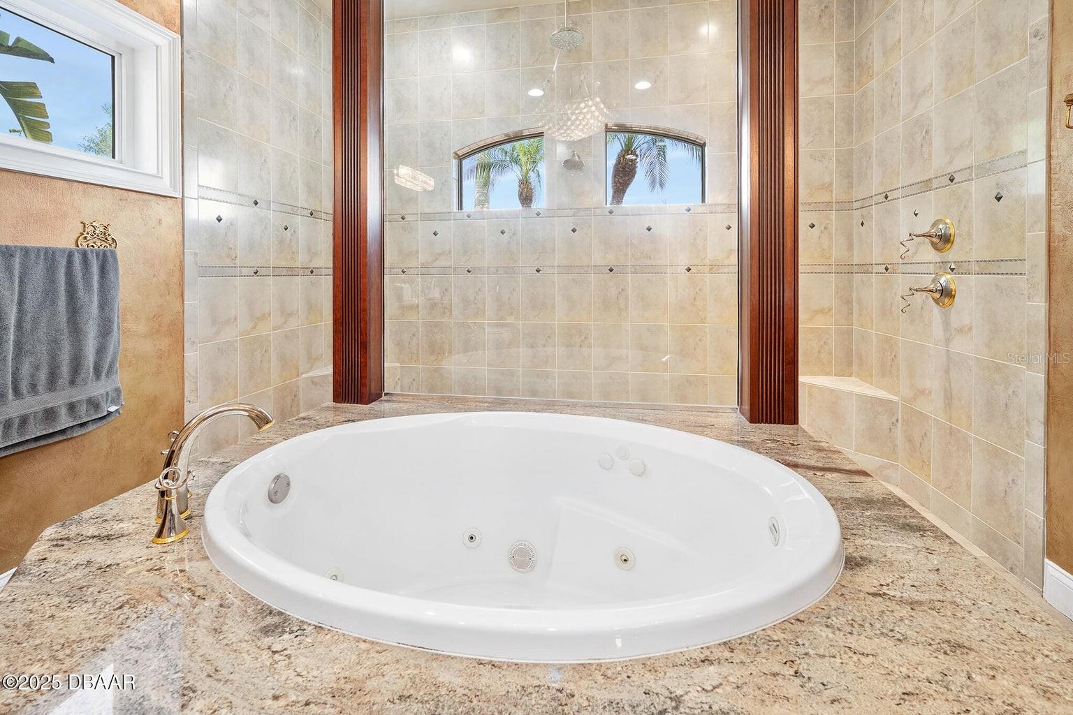 602 TOMOKA AVE, ORMOND BEACH, FL, 32174