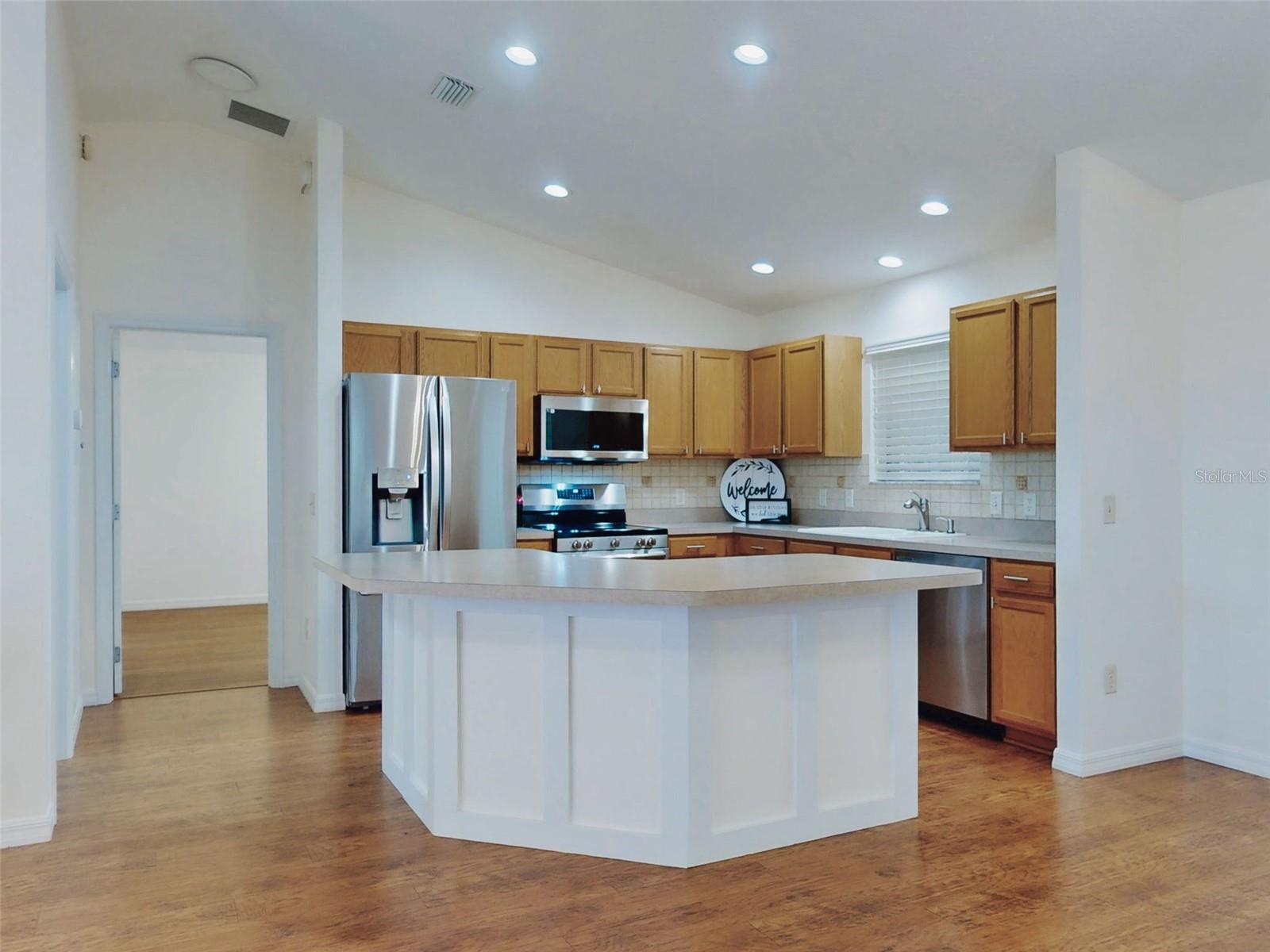 1521 HOLLYBERRY PL, THE VILLAGES, FL, 32162