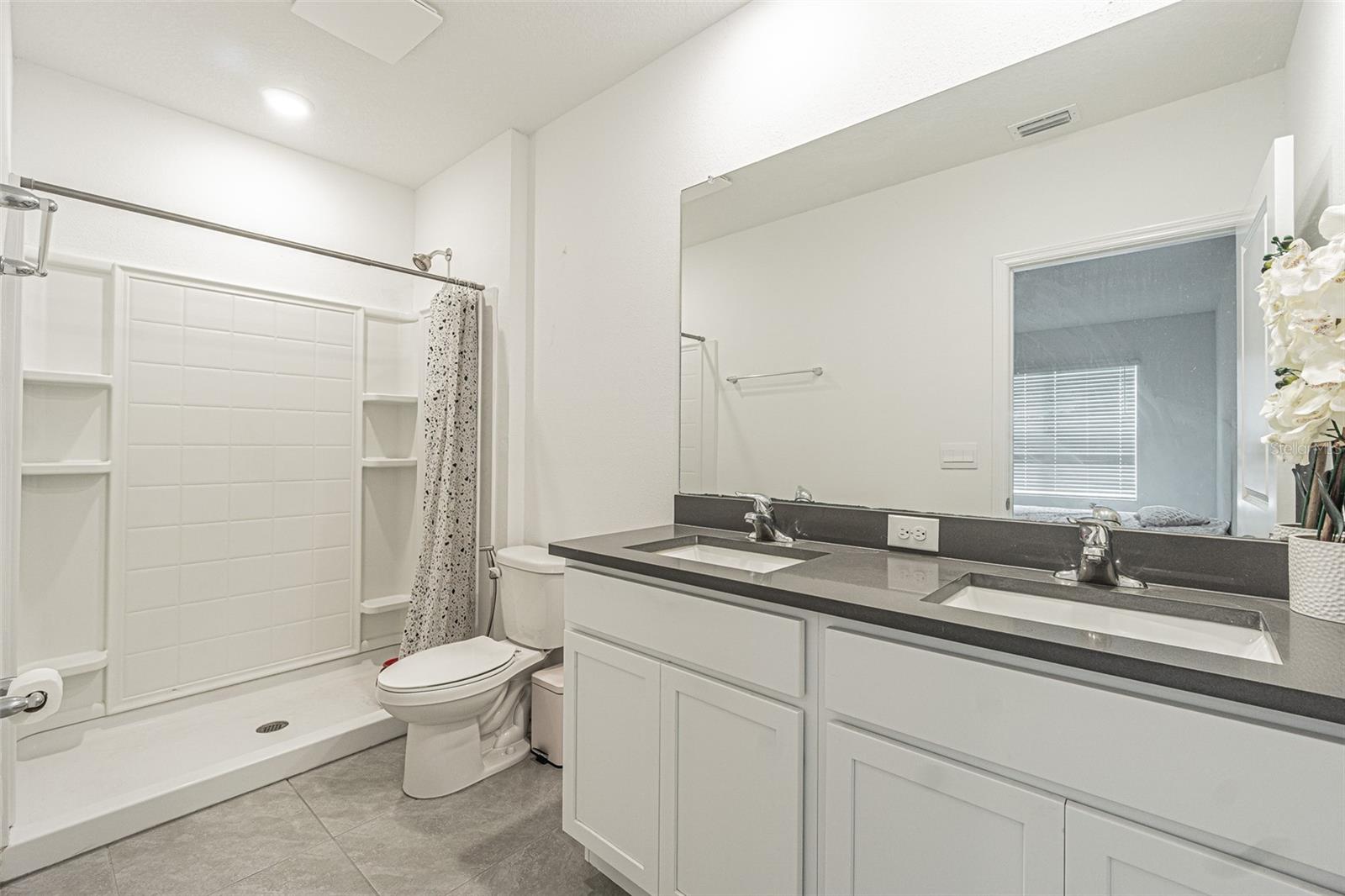 6358 SOPHIE OAKS CT, TAMPA, FL, 33610