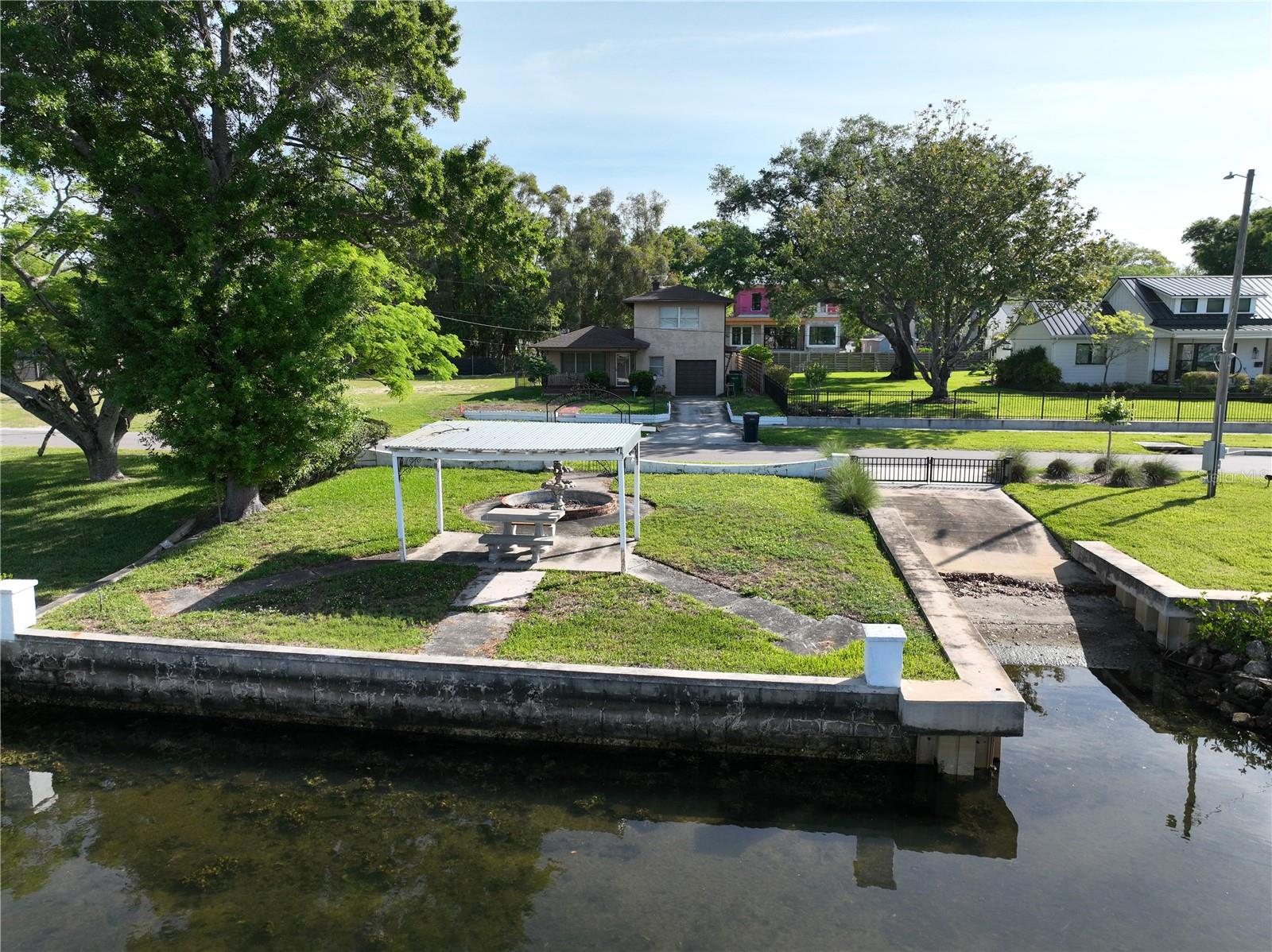 2515 N RIVERSIDE DR, TAMPA, FL, 33602