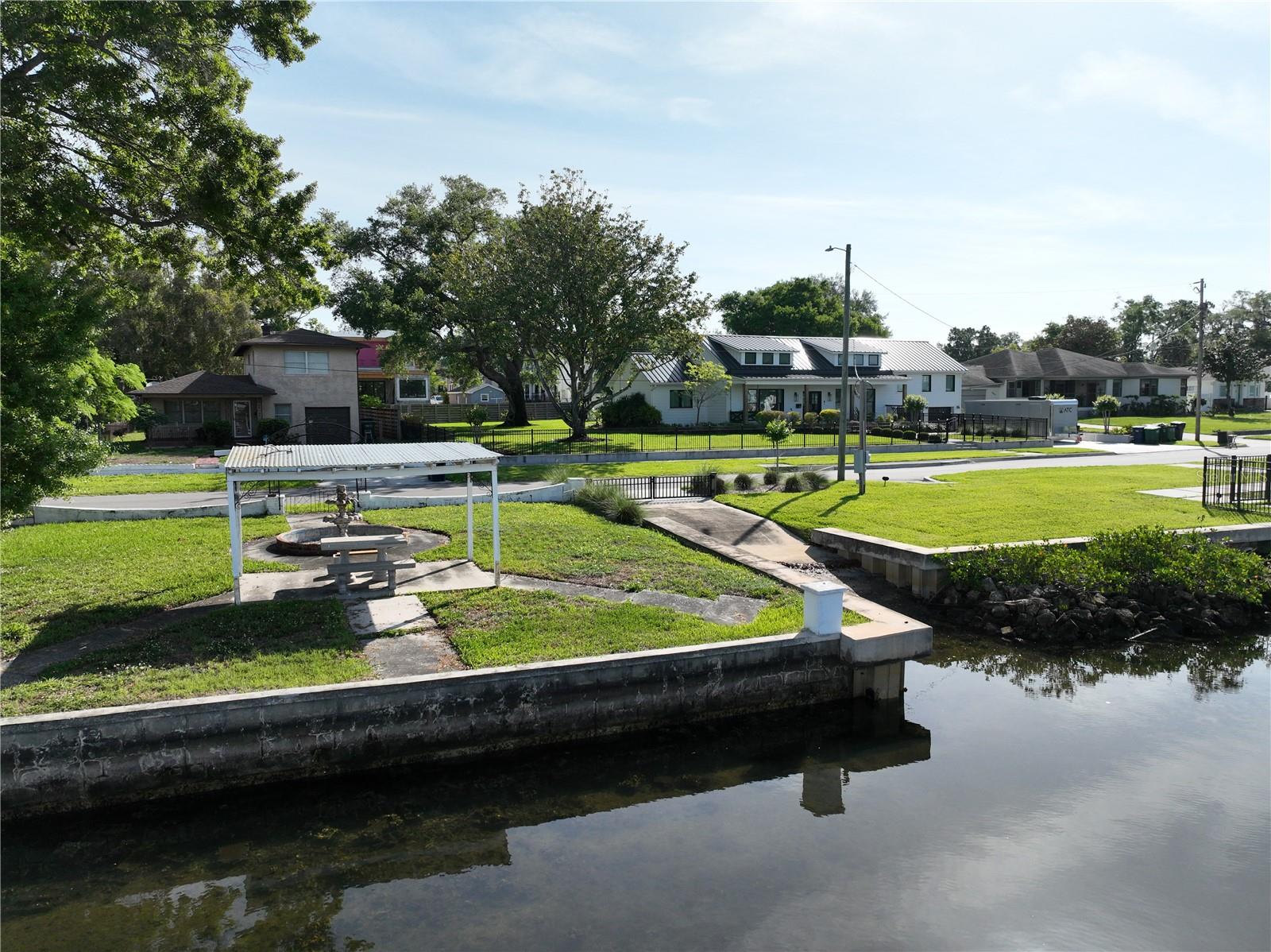 2515 N RIVERSIDE DR, TAMPA, FL, 33602