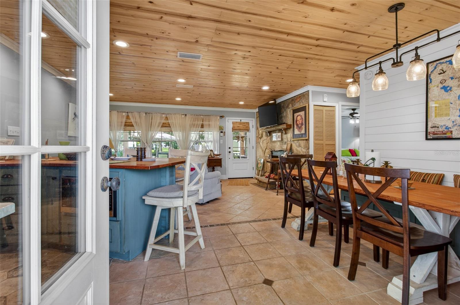 137 & 135 RIVERSIDE DR, SATSUMA, FL, 32189