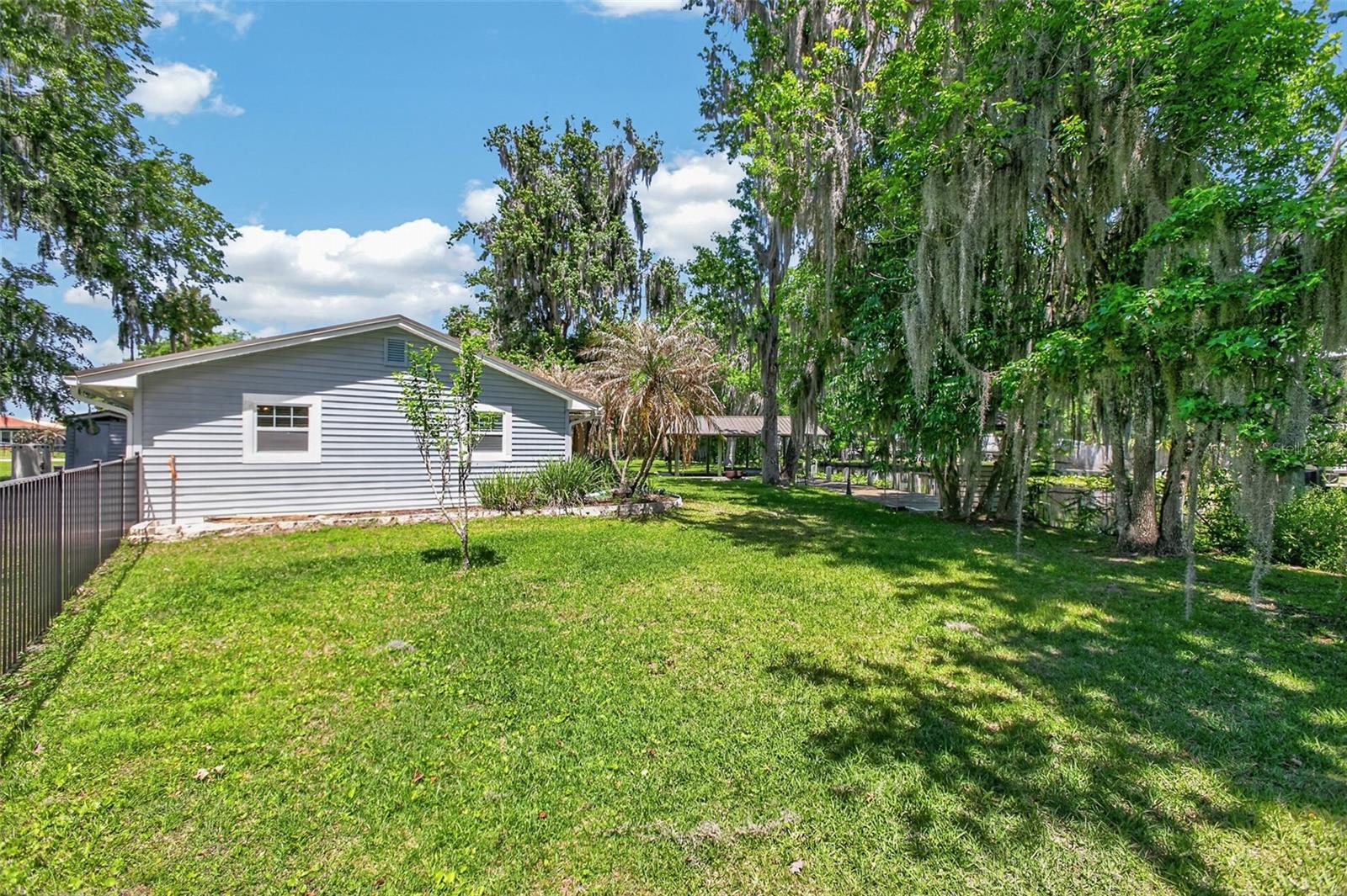 137 & 135 RIVERSIDE DR, SATSUMA, FL, 32189