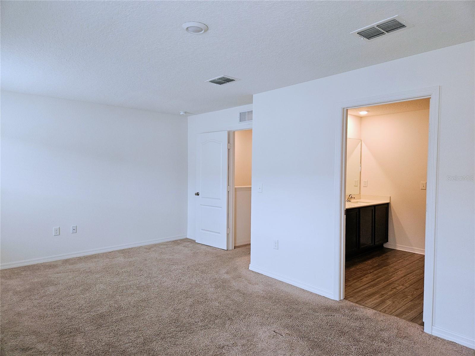 5316 COMPANION LN, TAMPA, FL, 33619