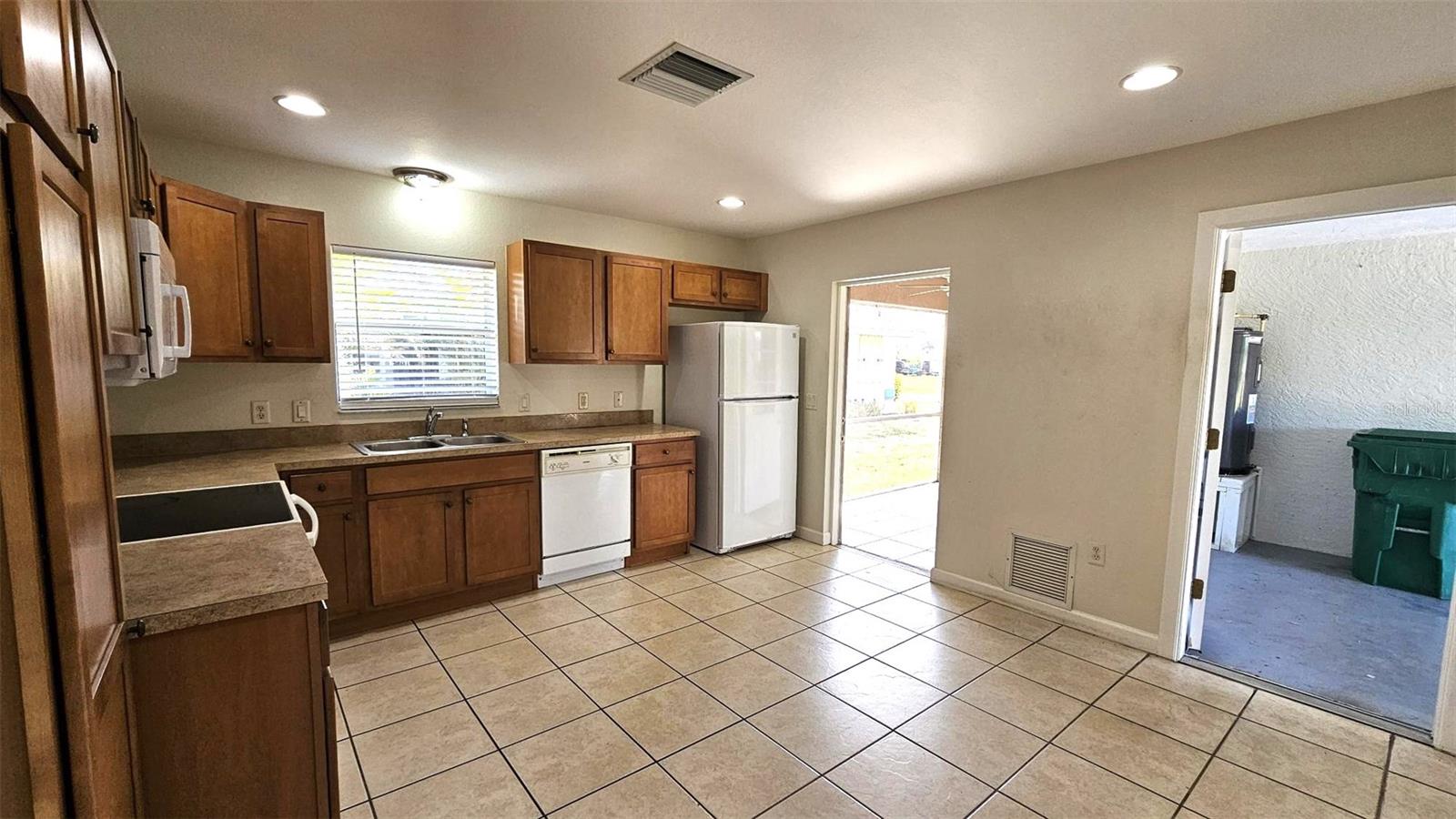 309 BOUNDARY BLVD #B, ROTONDA WEST, FL, 33947