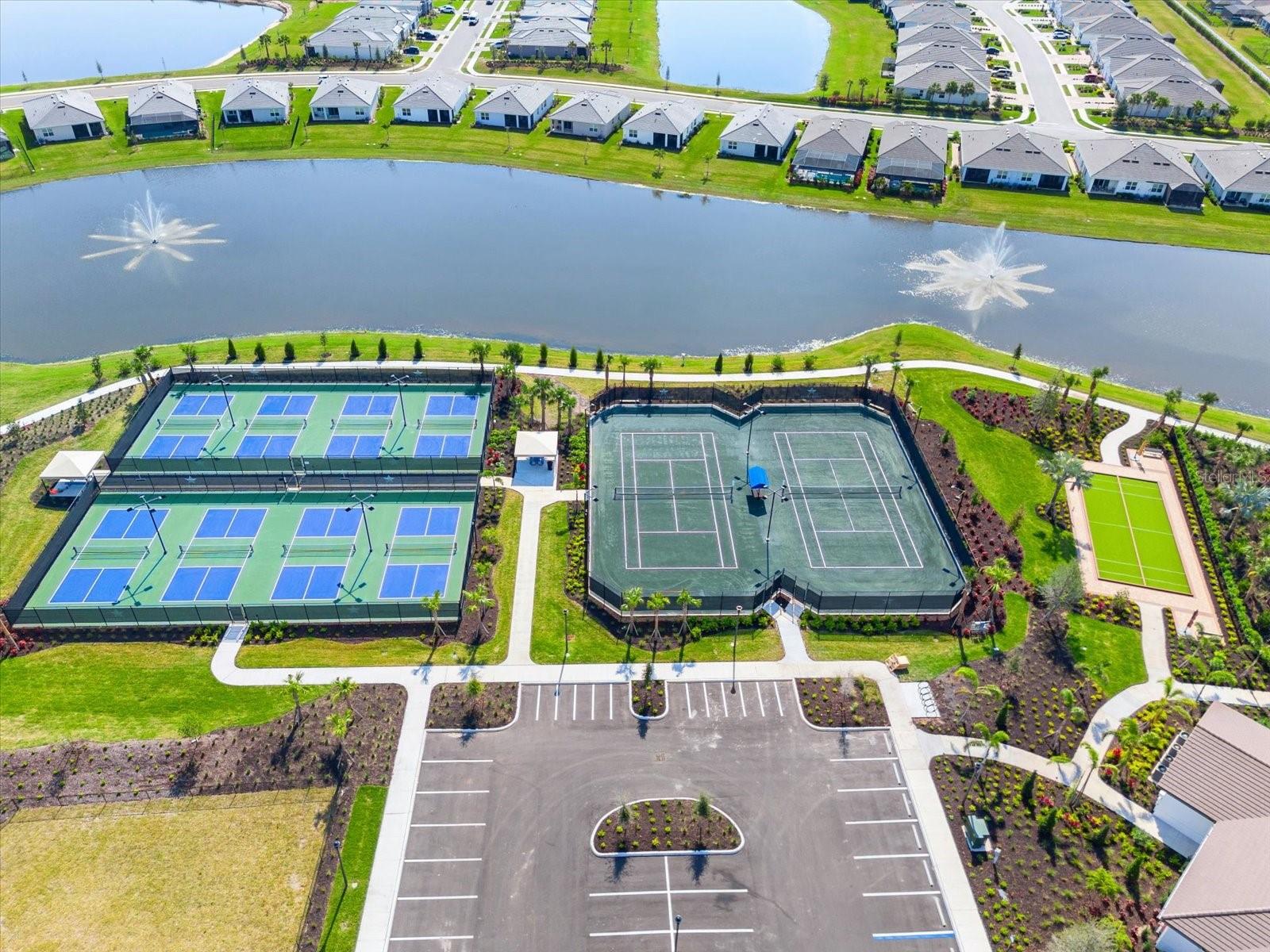 17738 PASTURELAND AVE, LAKEWOOD RANCH, FL, 34211