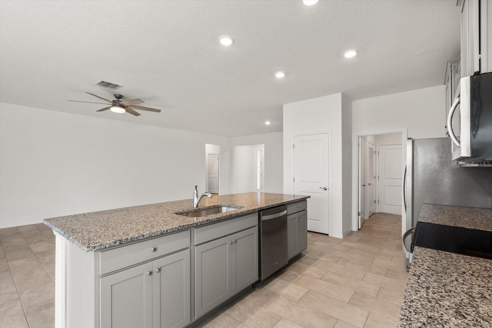 17738 PASTURELAND AVE, LAKEWOOD RANCH, FL, 34211