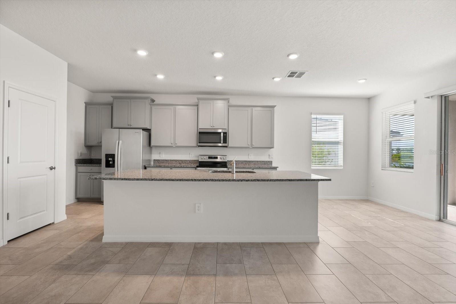 17738 PASTURELAND AVE, LAKEWOOD RANCH, FL, 34211