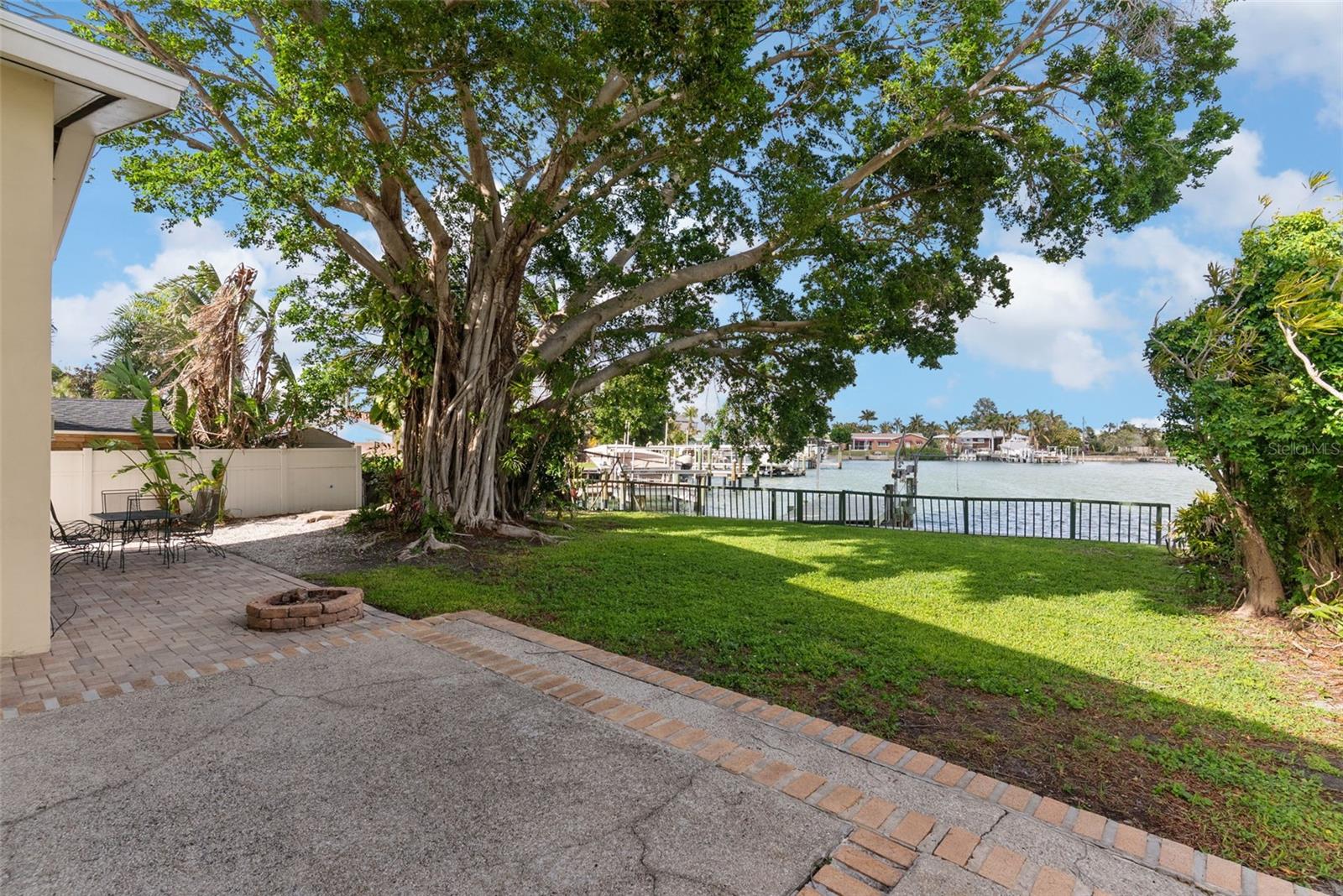 7887 9TH AVE S, ST PETERSBURG, FL, 33707