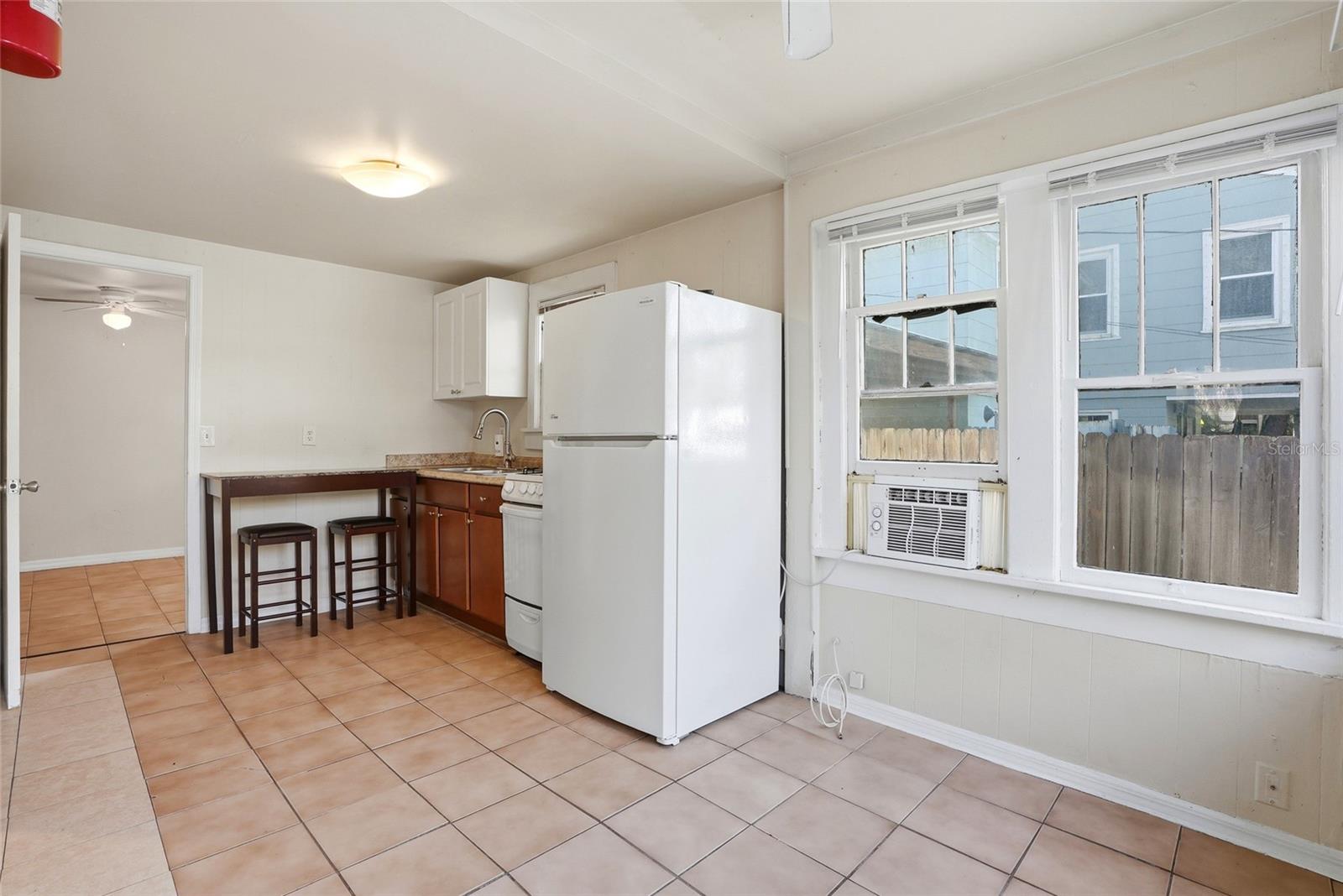 725 8TH ST N #1, ST PETERSBURG, FL, 33701