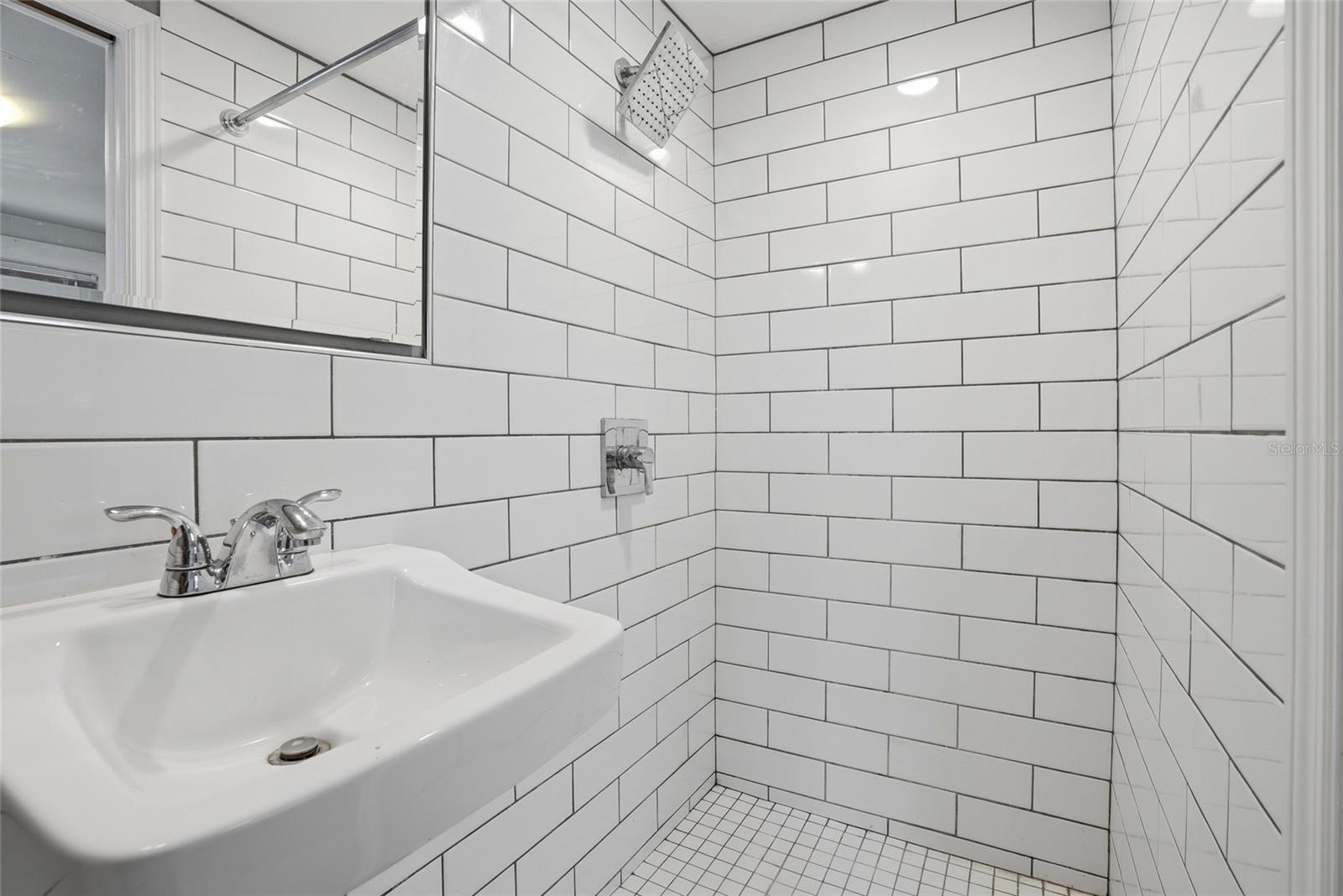 725 8TH ST N #1, ST PETERSBURG, FL, 33701