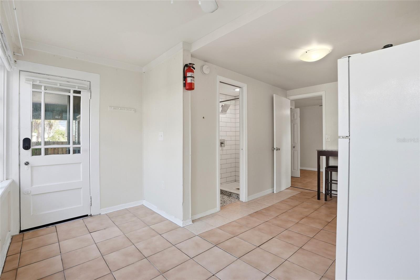 725 8TH ST N #1, ST PETERSBURG, FL, 33701