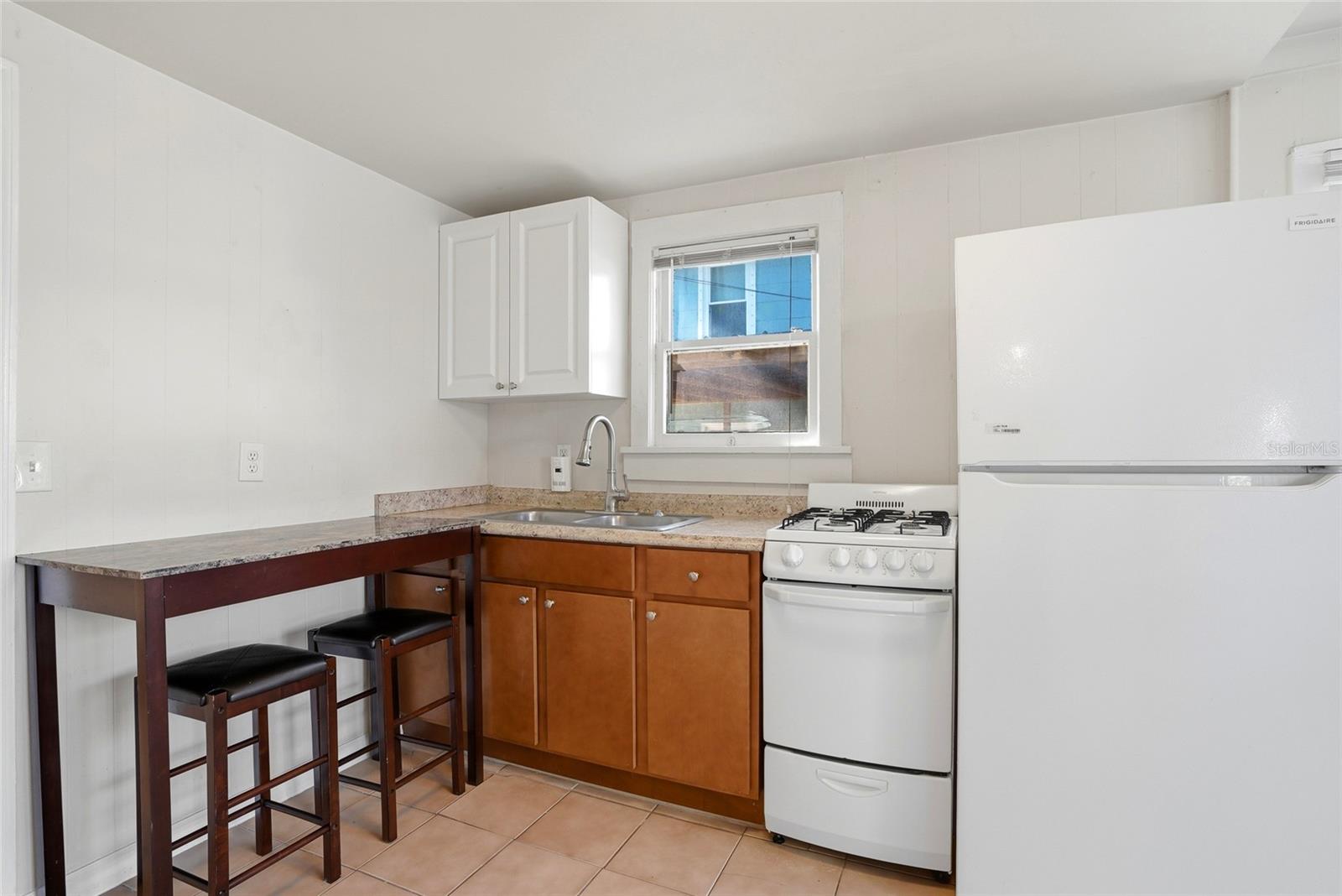 725 8TH ST N #1, ST PETERSBURG, FL, 33701