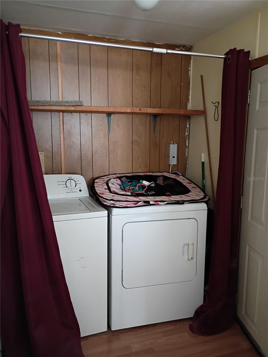 10411 RATELL AVE, GIBSONTON, FL, 33534