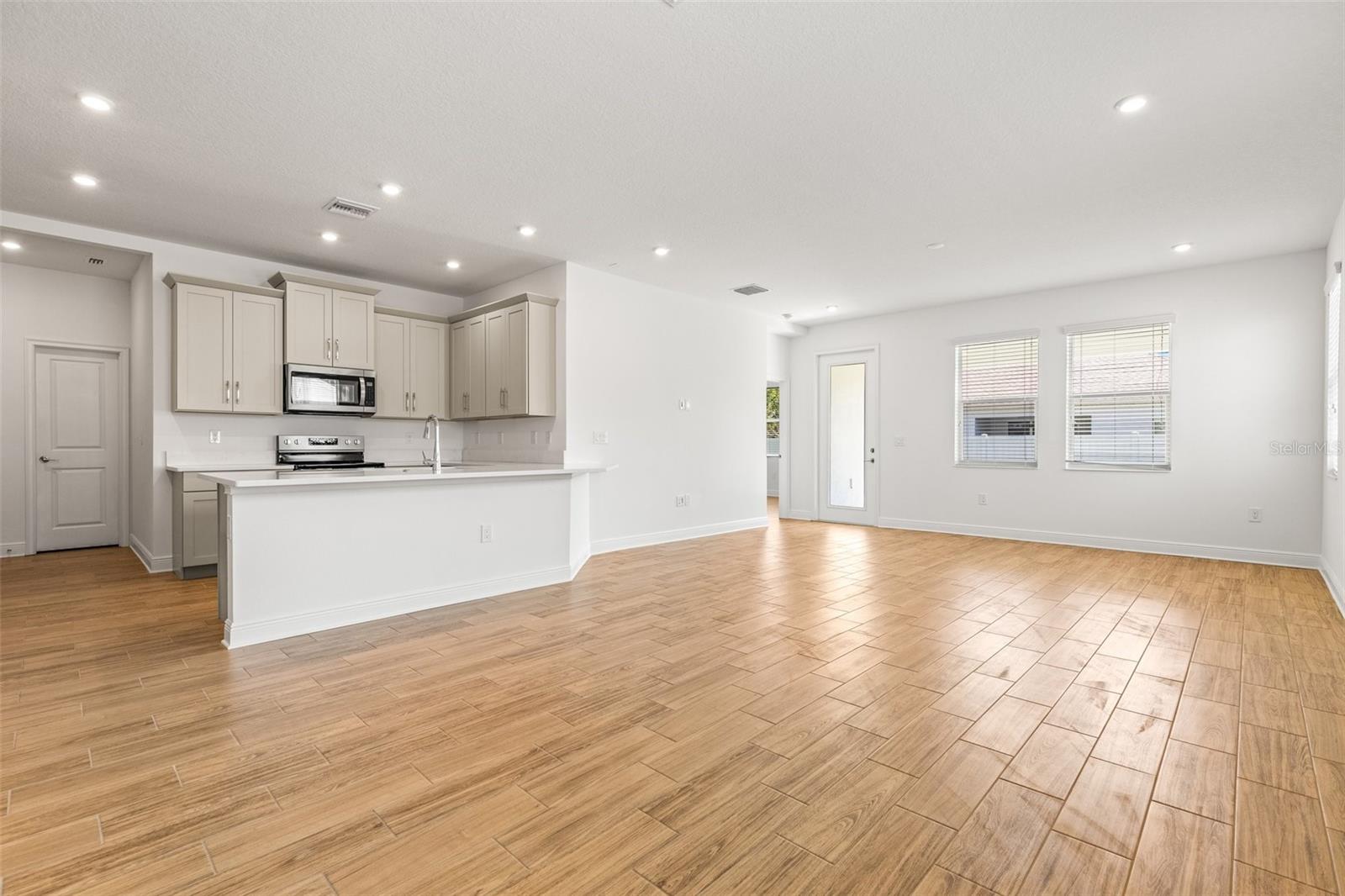 4629 WISHART BLVD, TAMPA, FL, 33603