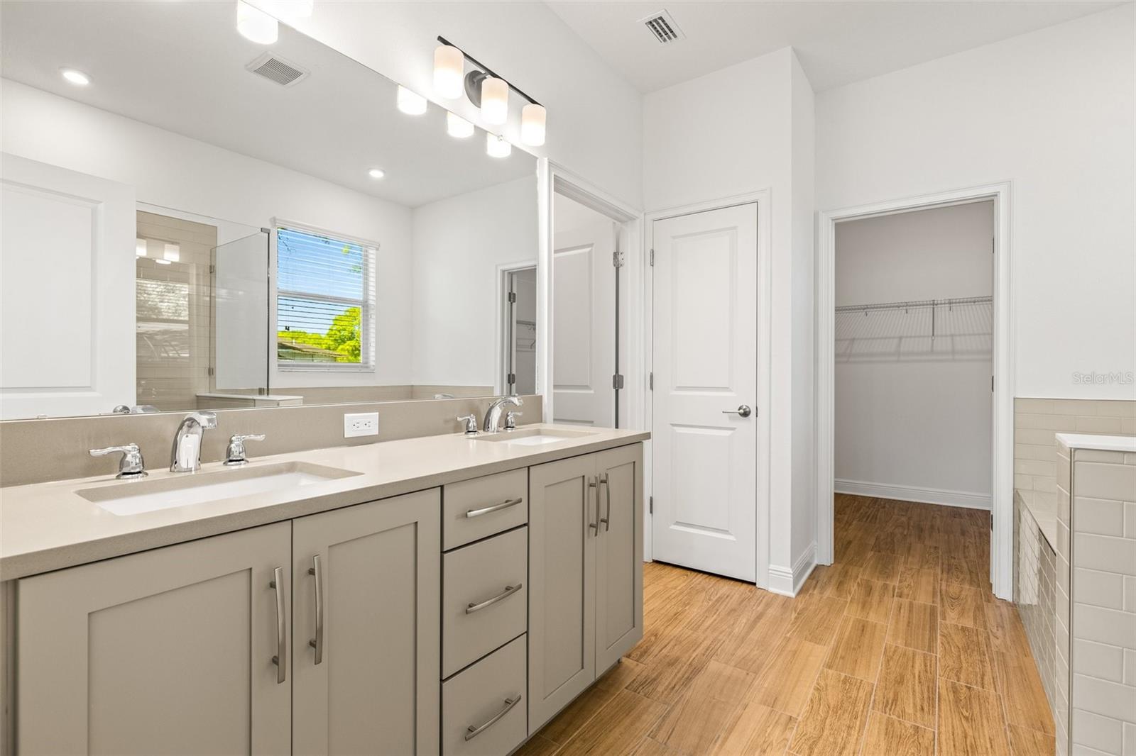 4629 WISHART BLVD, TAMPA, FL, 33603