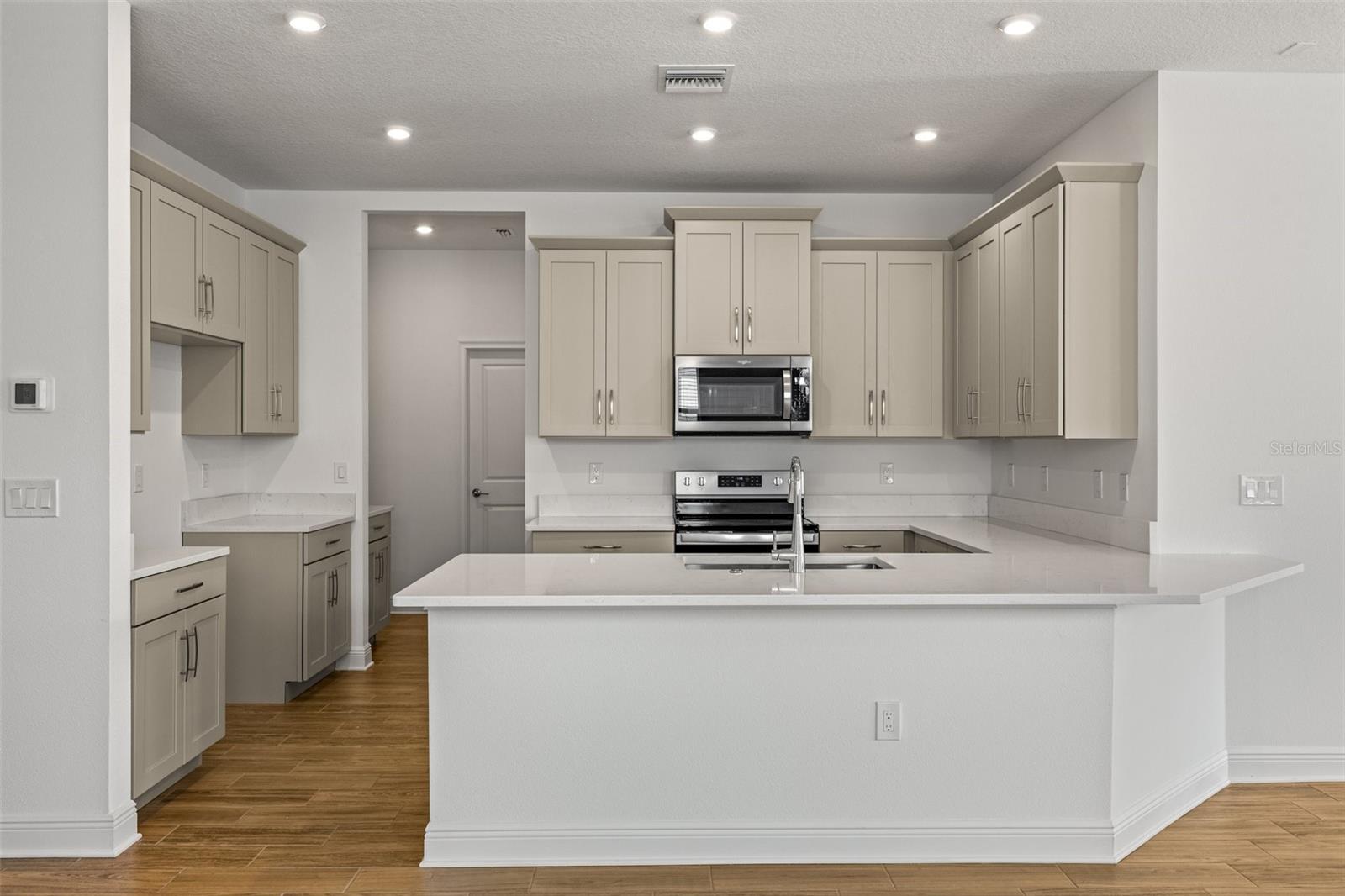 4629 WISHART BLVD, TAMPA, FL, 33603