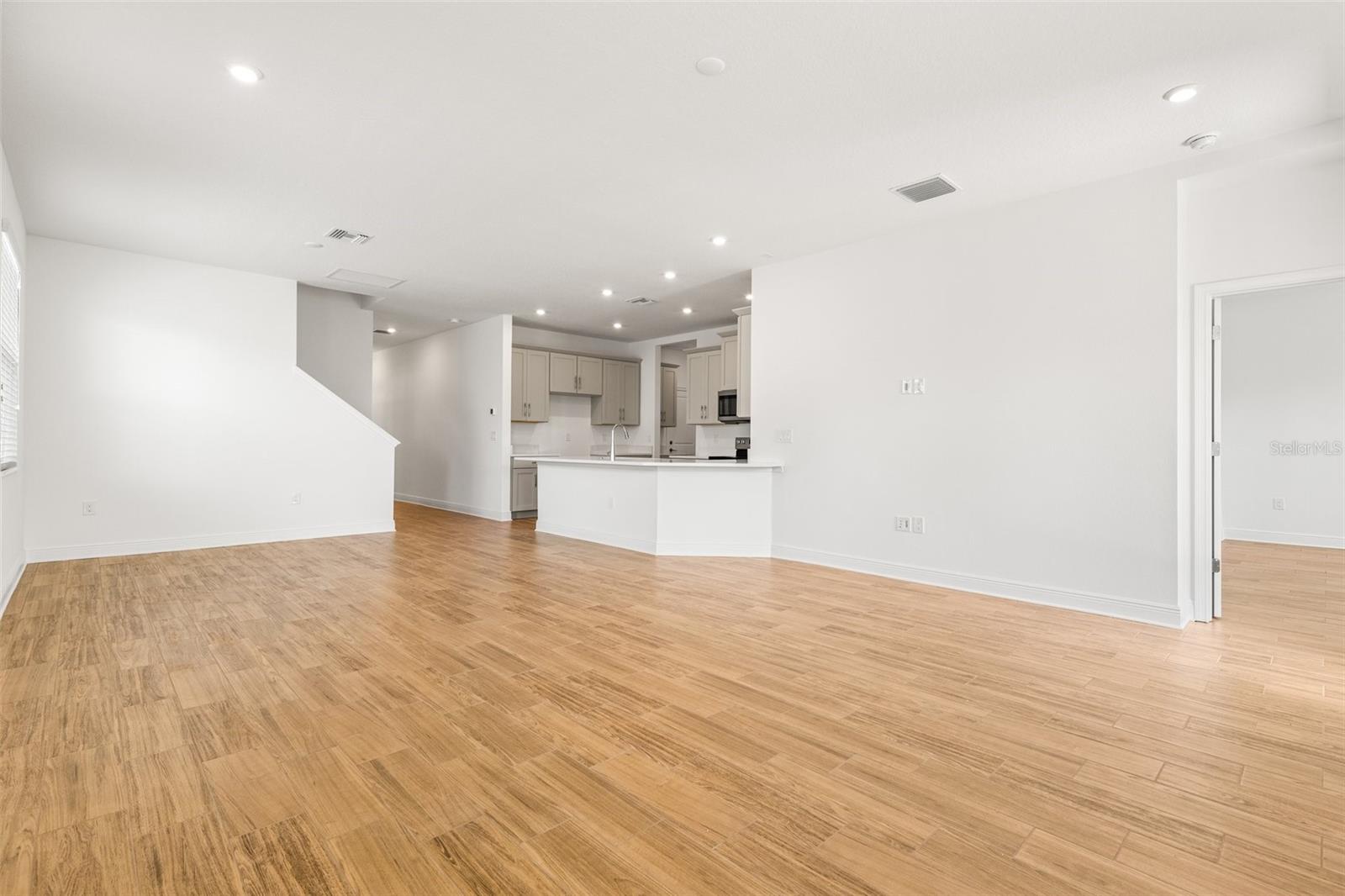 4629 WISHART BLVD, TAMPA, FL, 33603