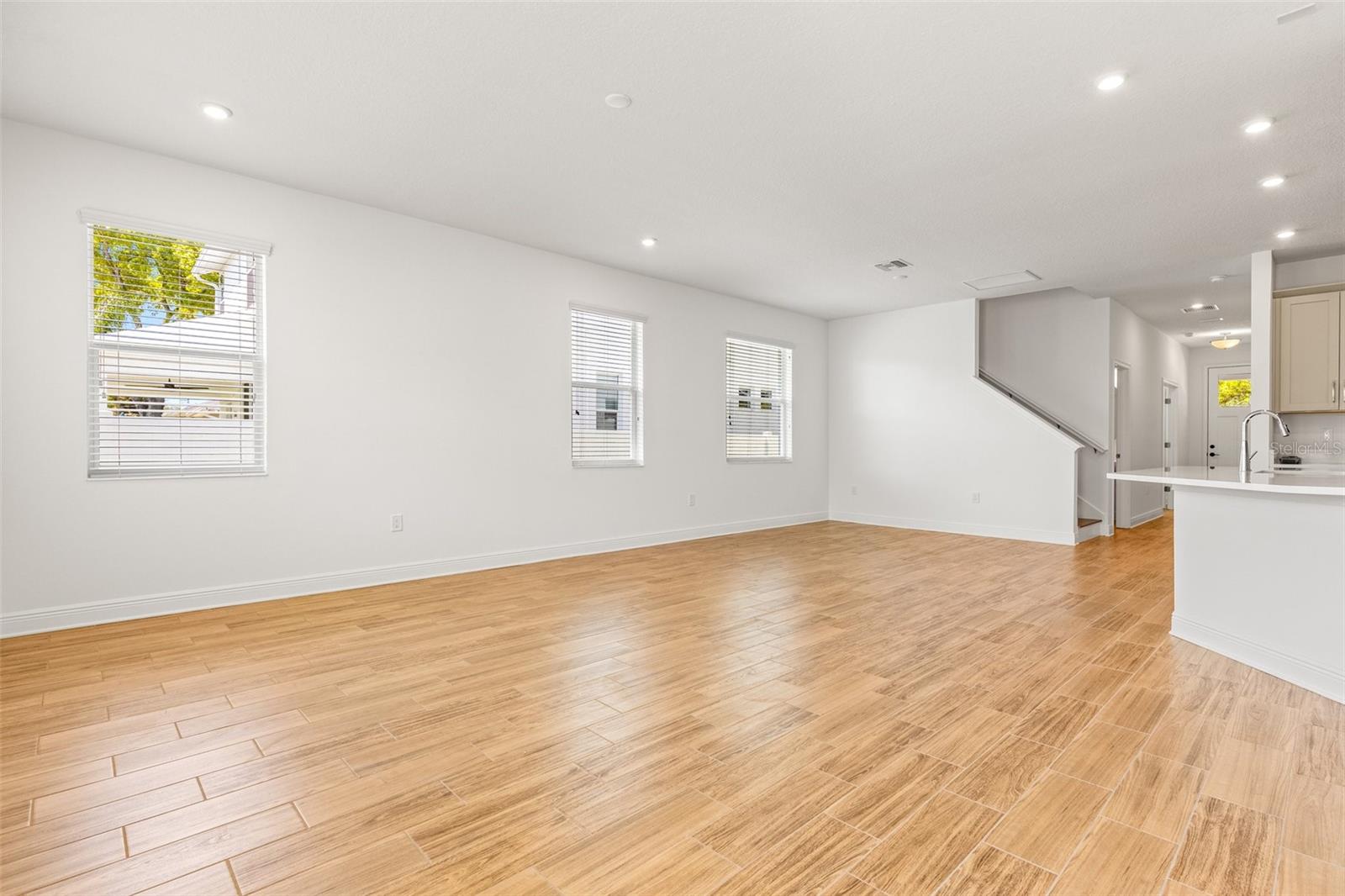 4629 WISHART BLVD, TAMPA, FL, 33603