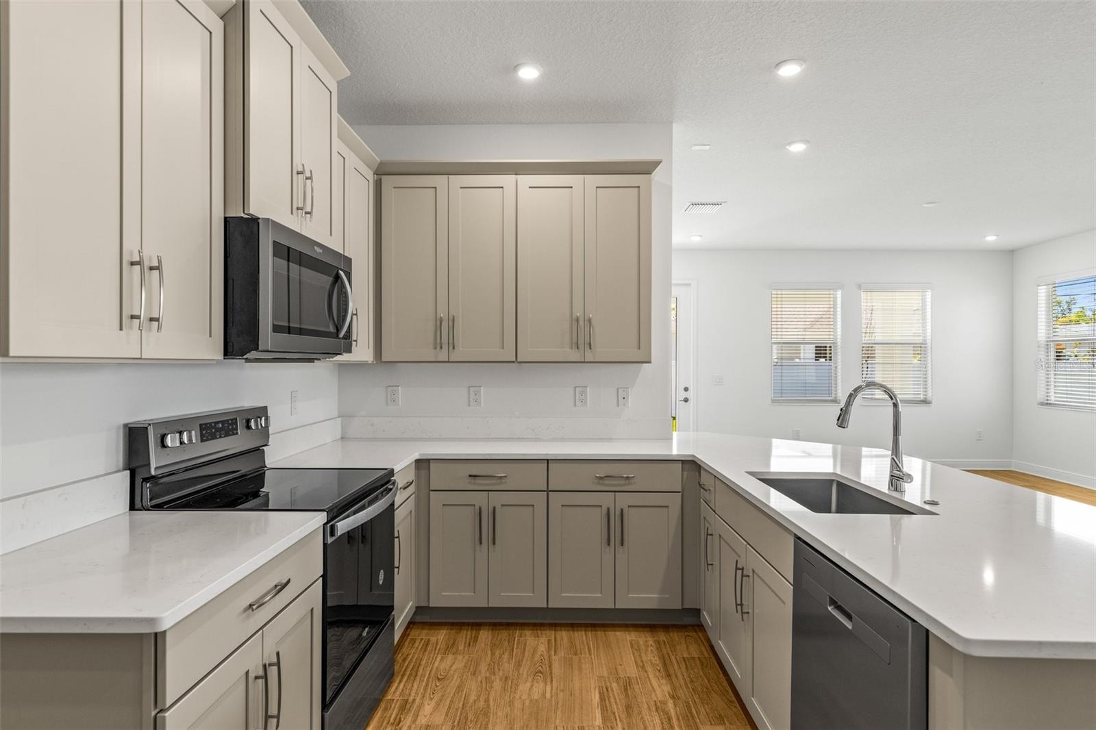 4629 WISHART BLVD, TAMPA, FL, 33603