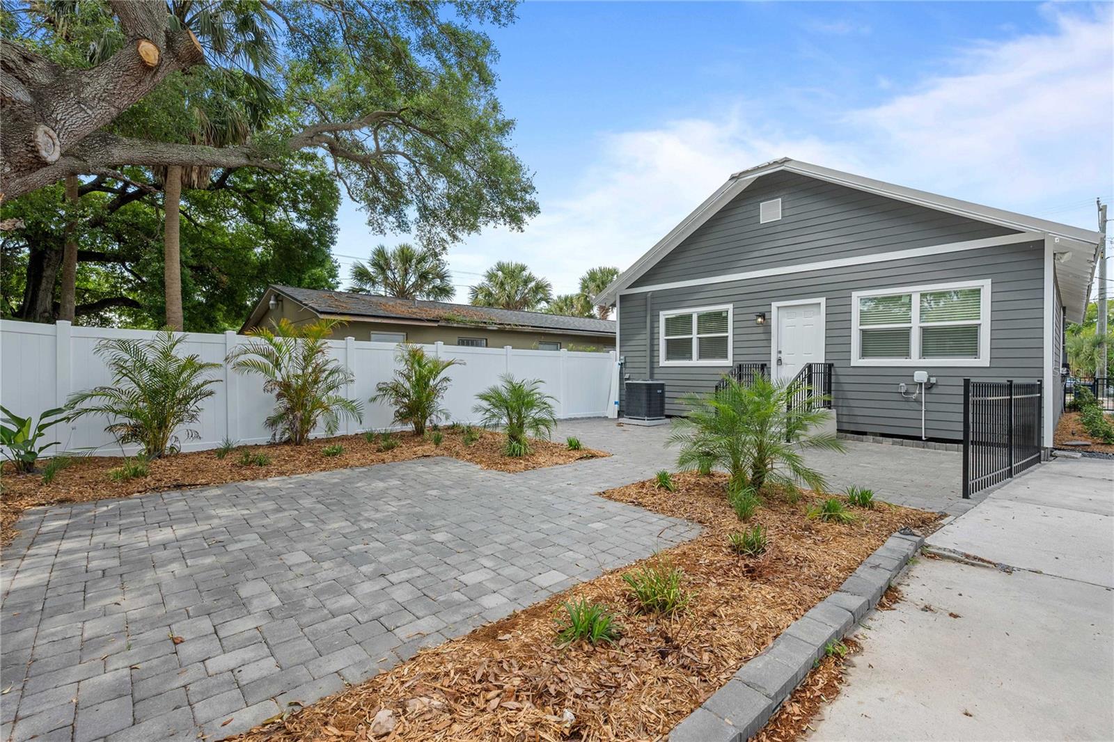 2203 N BOULEVARD, TAMPA, FL, 33602