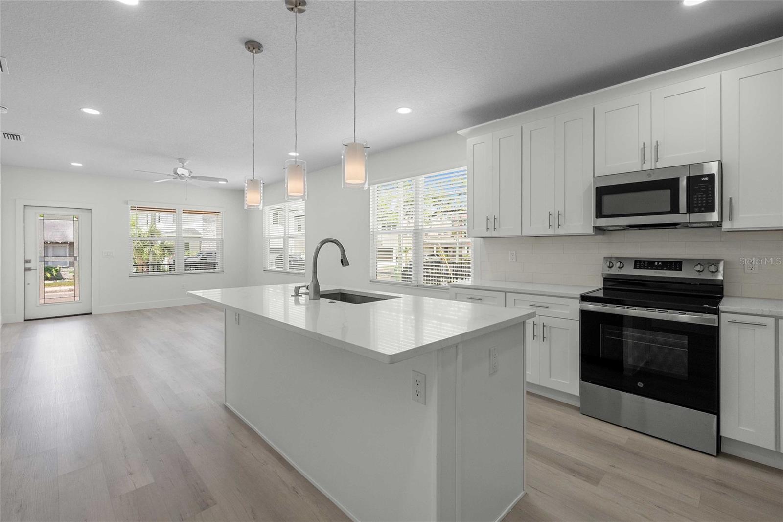 2203 N BOULEVARD, TAMPA, FL, 33602